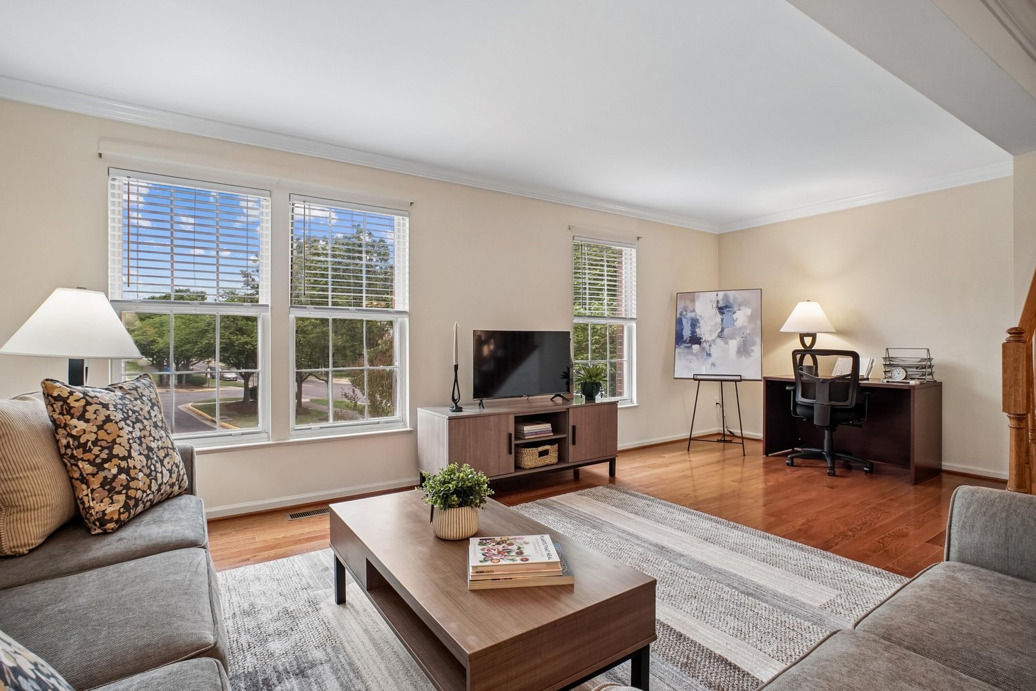 7496 GADSBY SQUARE