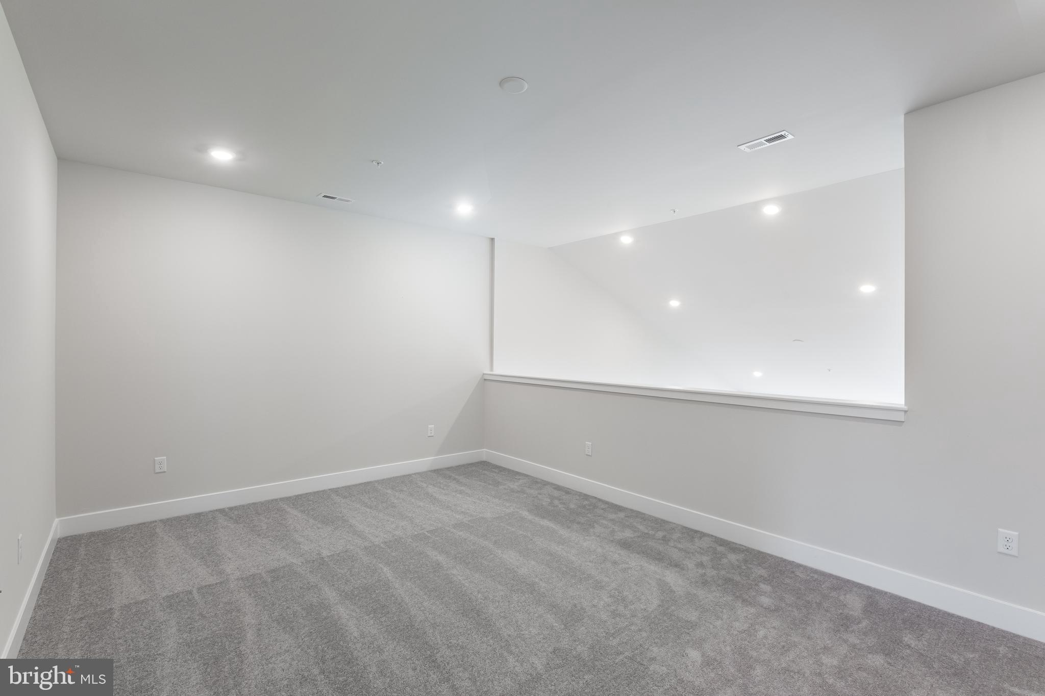 ST CHARLES - Residential