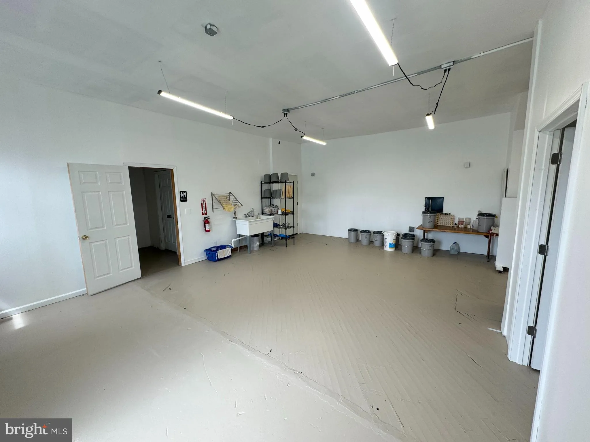 Manheim, Pennsylvania 17545, United States, ,Commercial,Active,86947