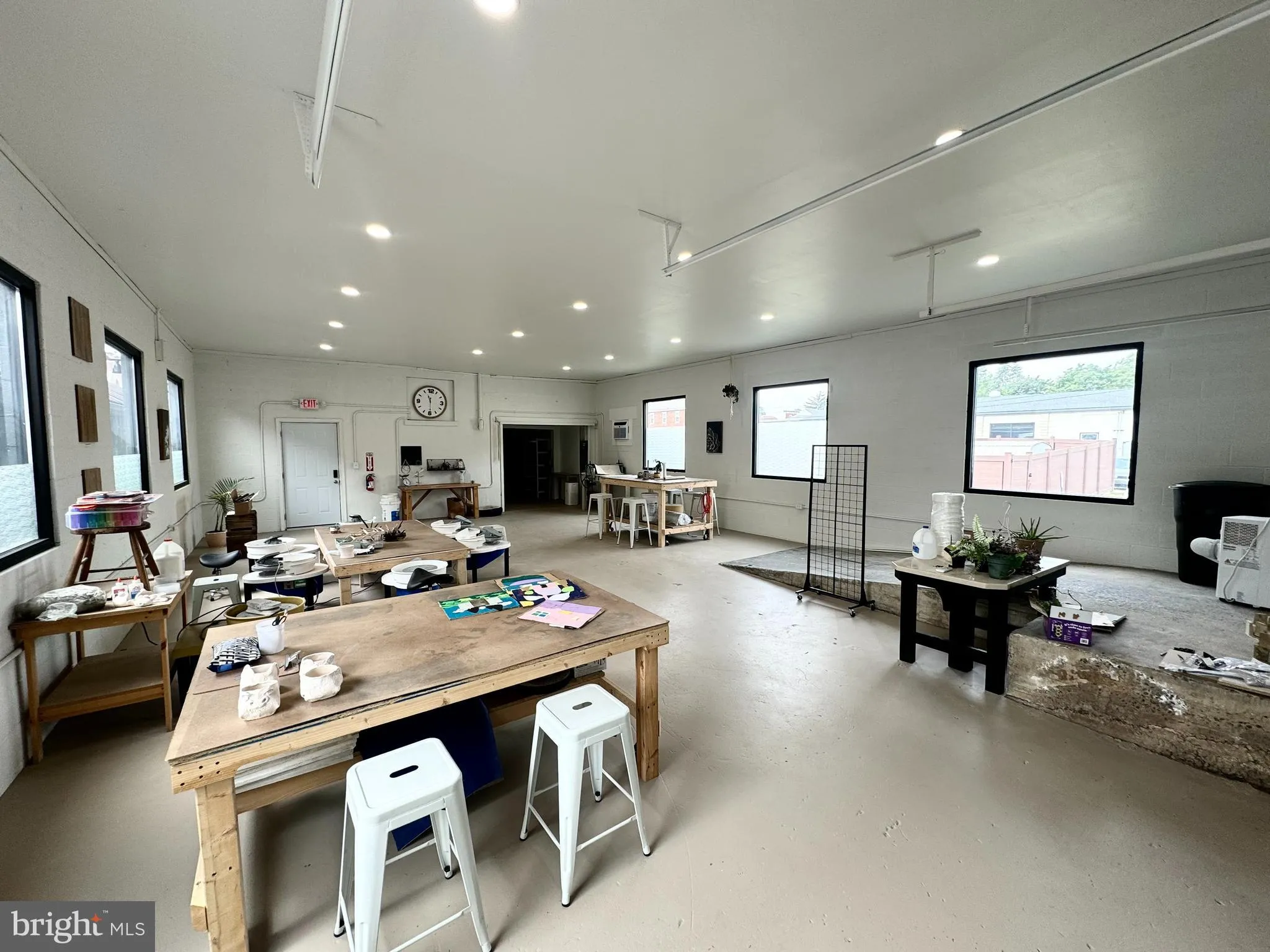 Manheim, Pennsylvania 17545, United States, ,Commercial,Active,86947