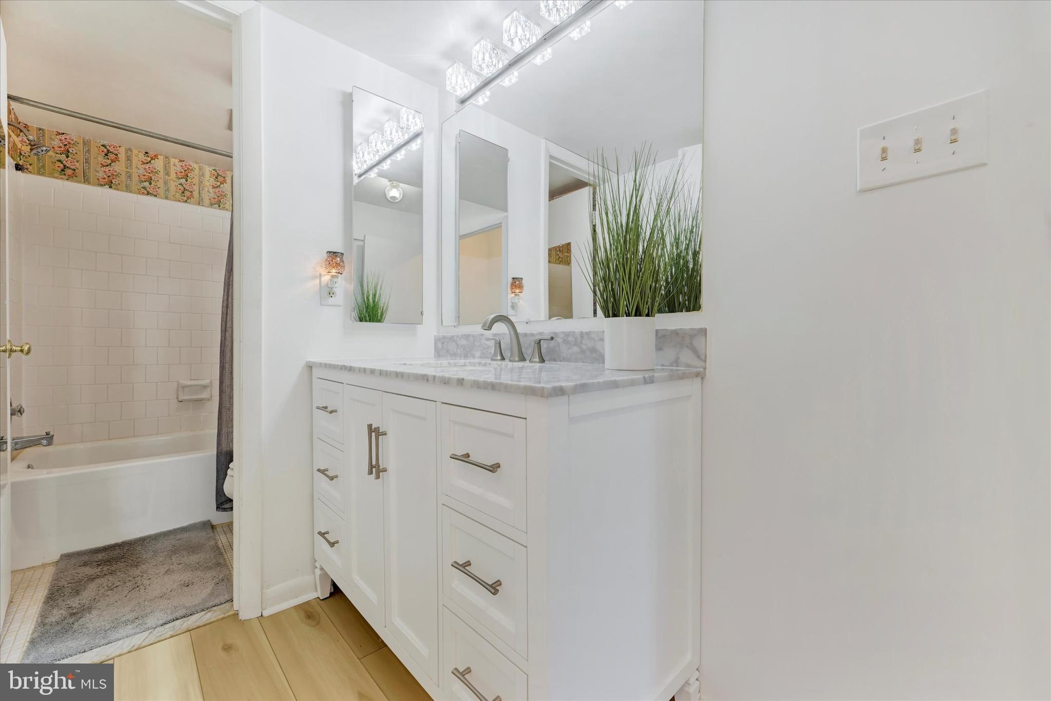 HERITAGE GREEN - Residential