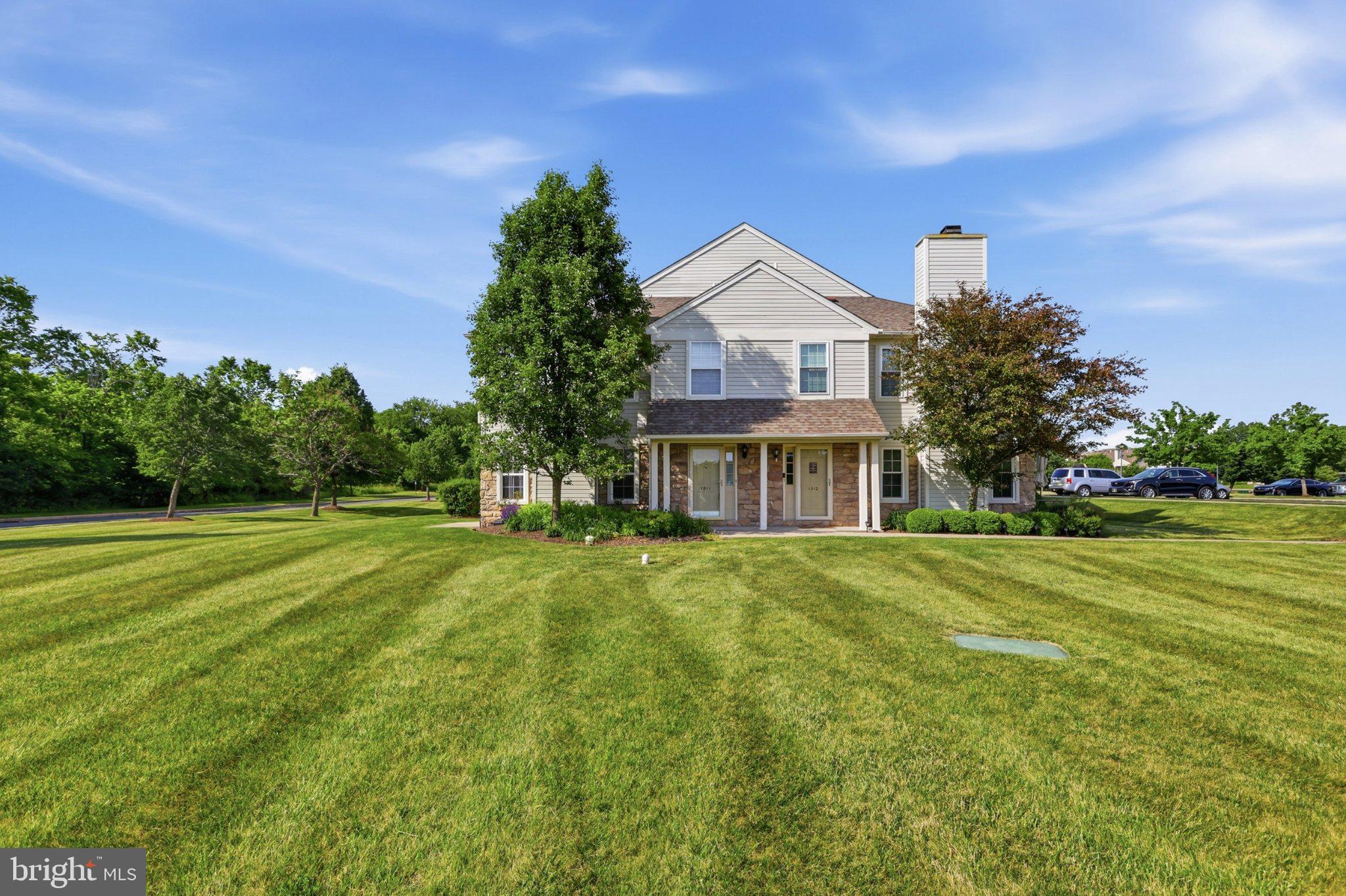 1211 DENBY COURT