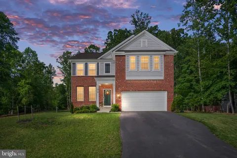 610 Long Meadow Drive, Fredericksburg, VA MLS: VAST2039090