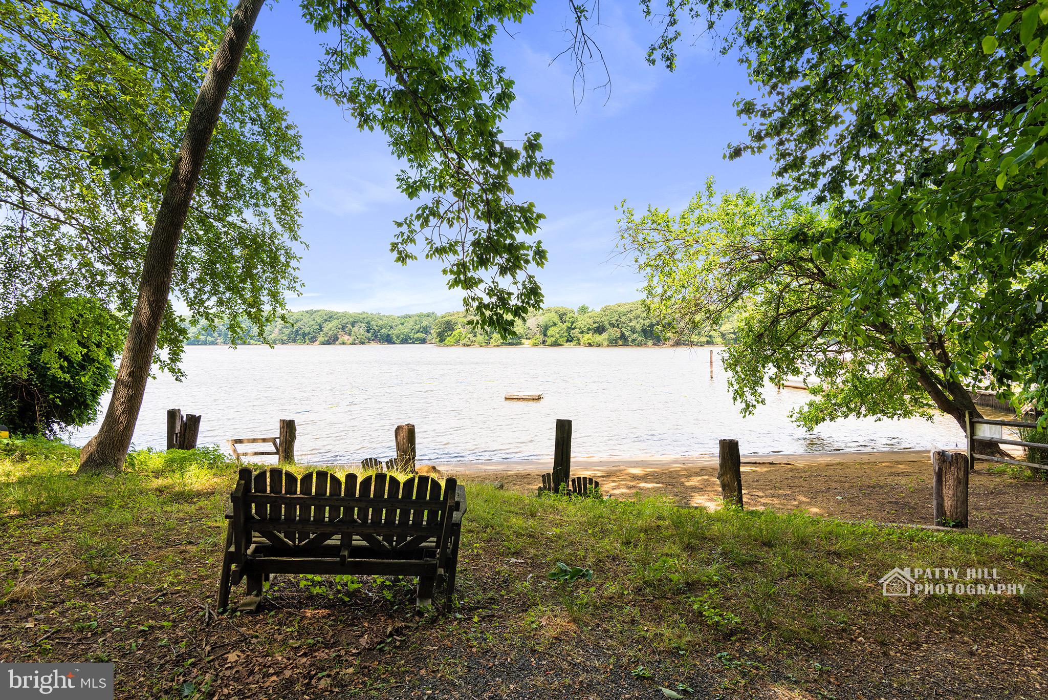 WELL BOTTOM COVE - Residential