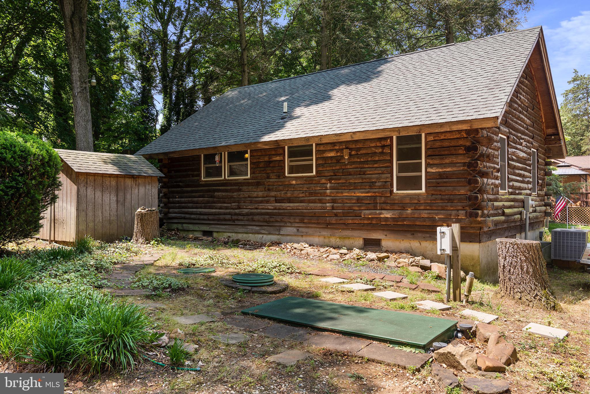 WELL BOTTOM COVE - Residential