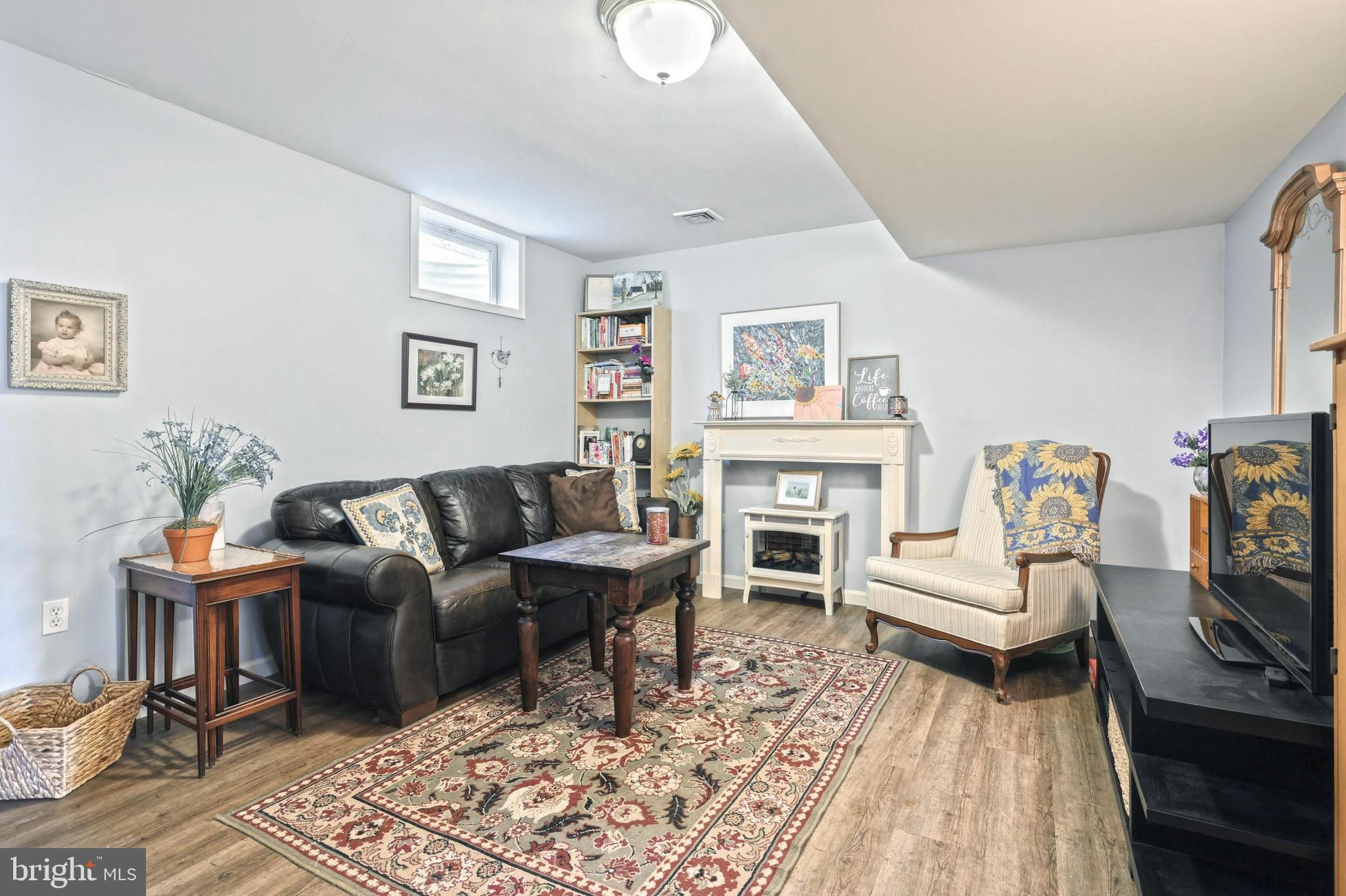 IVY GREENS - Residential