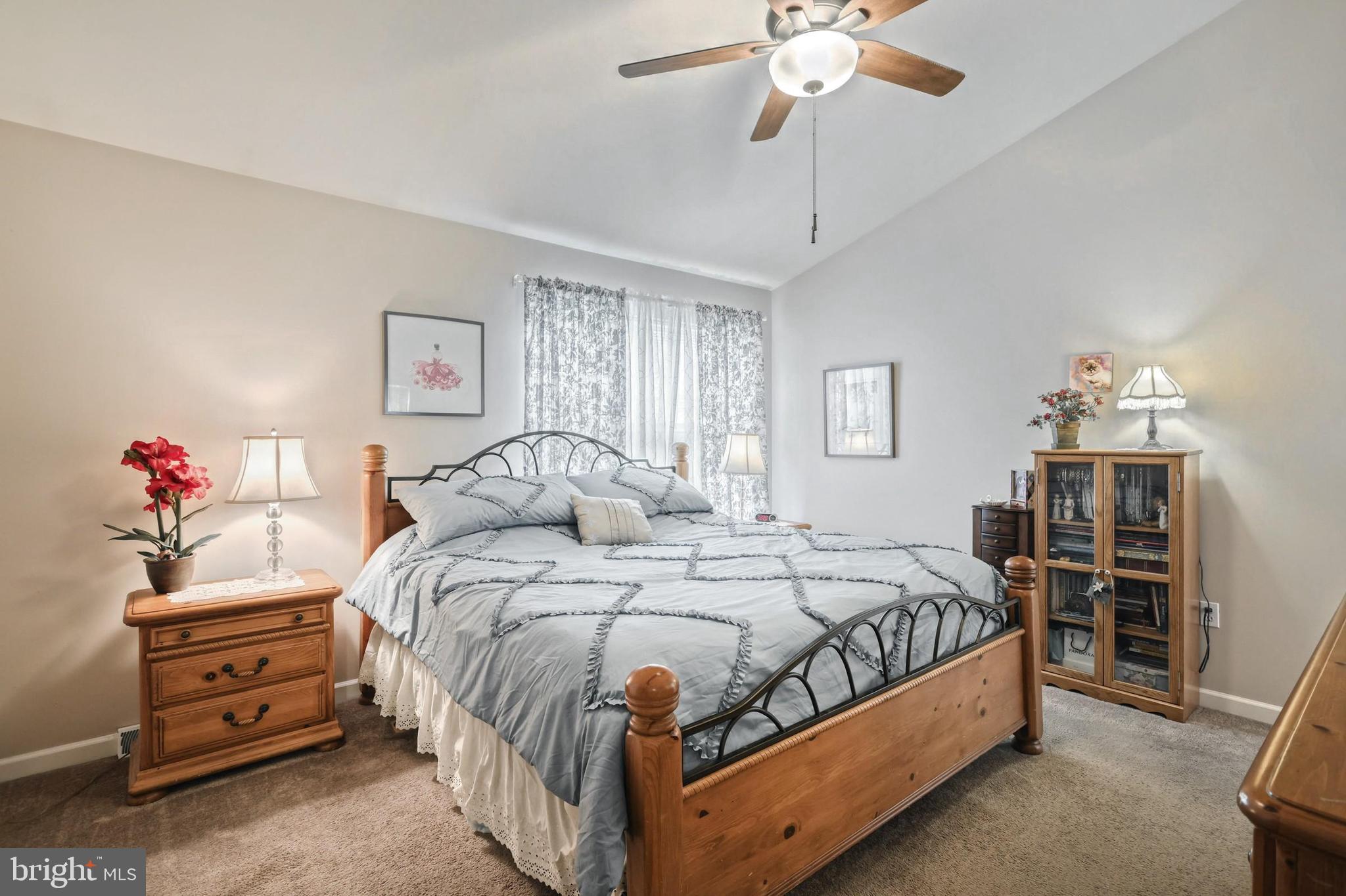 IVY GREENS - Residential