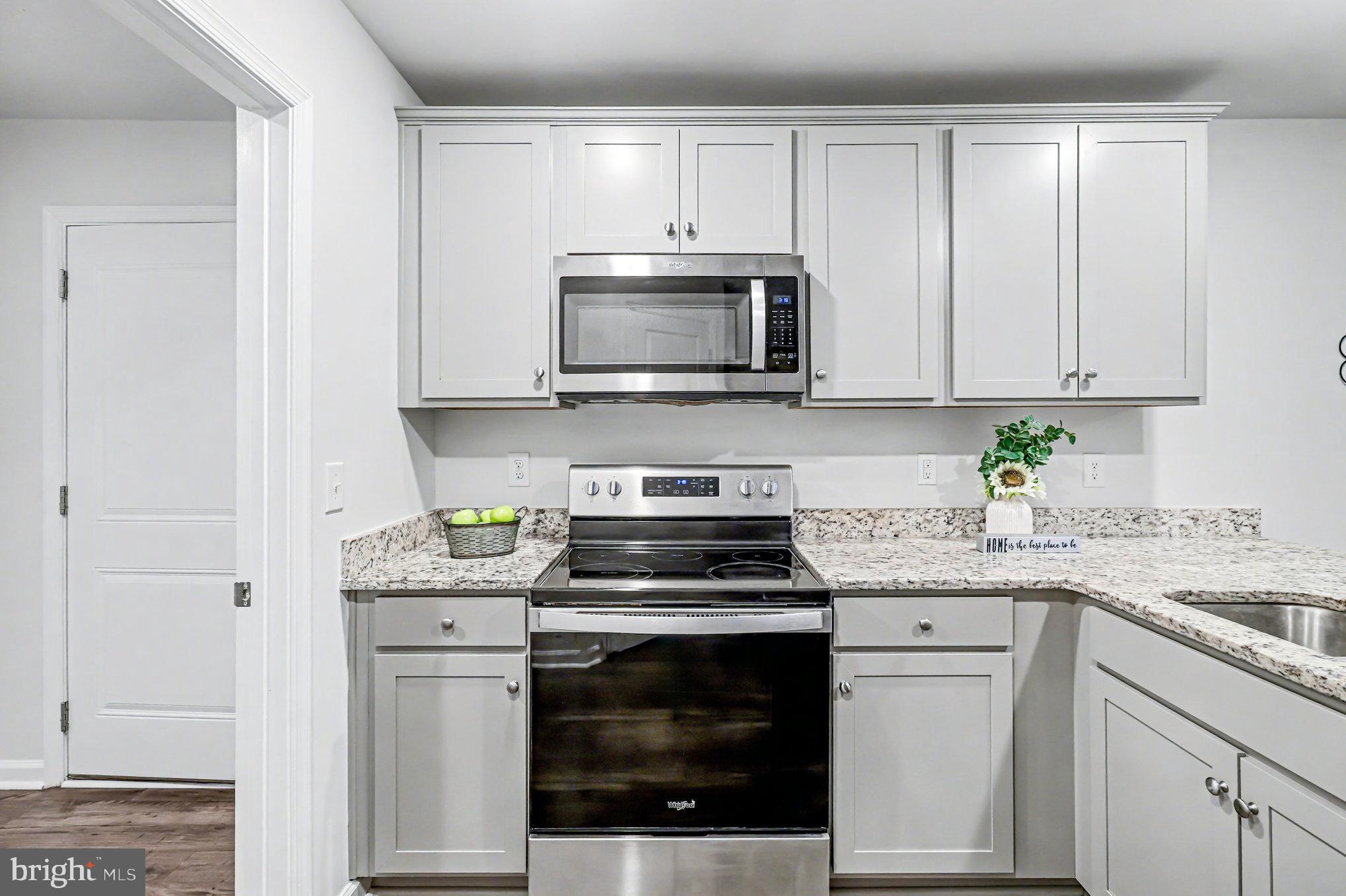 LADYSMITH VILLAGE - Residential