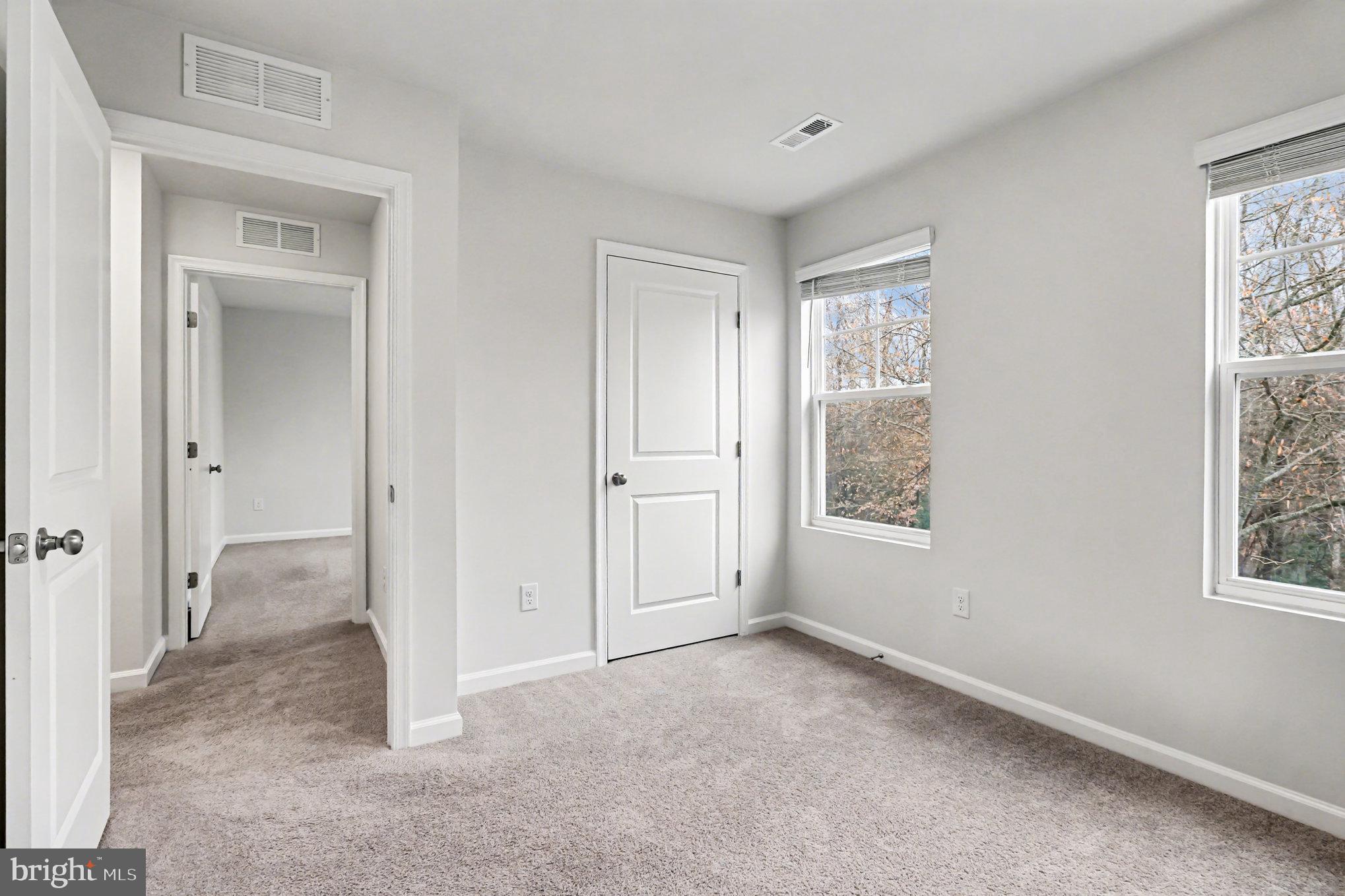 LADYSMITH VILLAGE - Residential