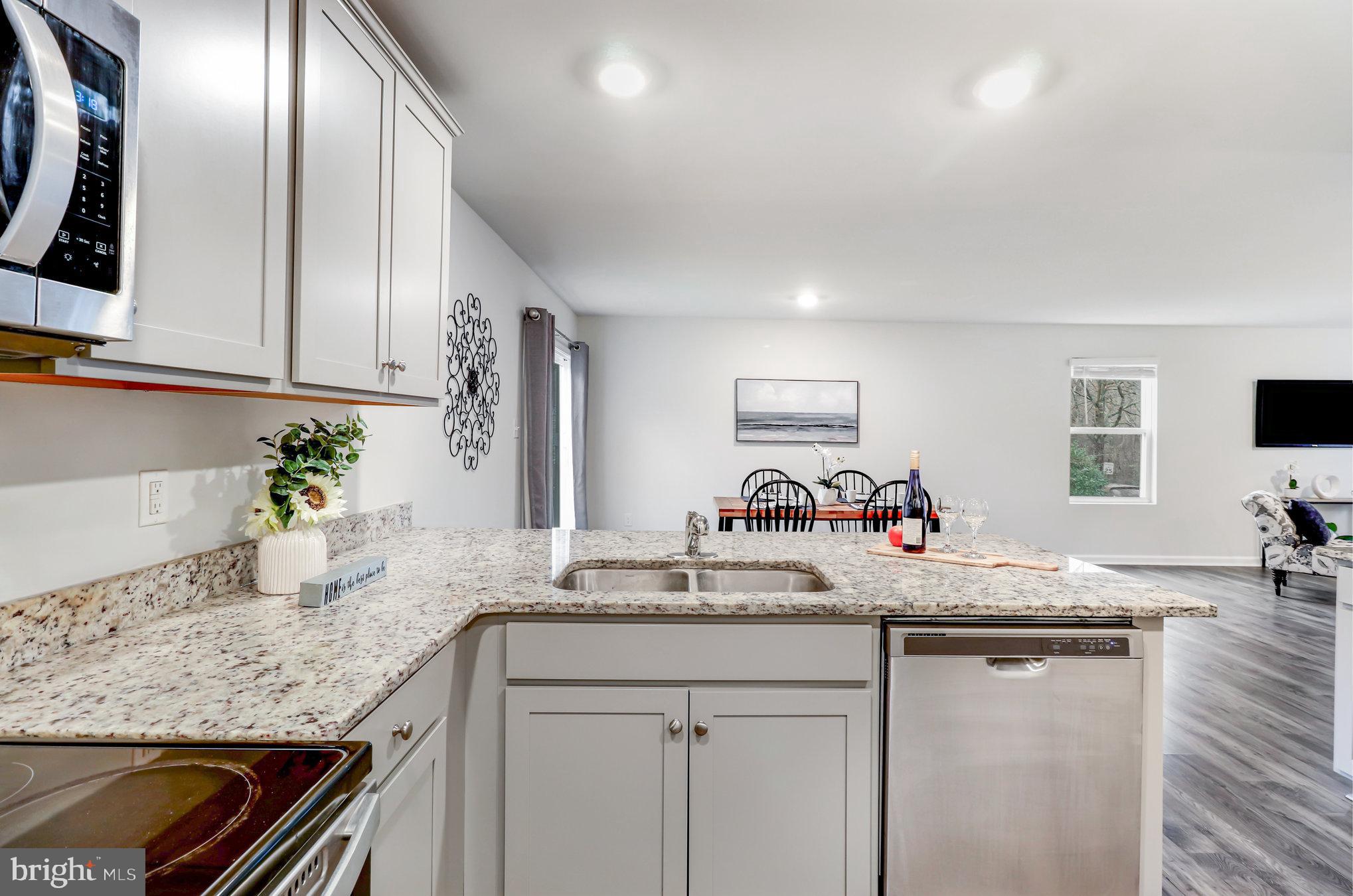 LADYSMITH VILLAGE - Residential