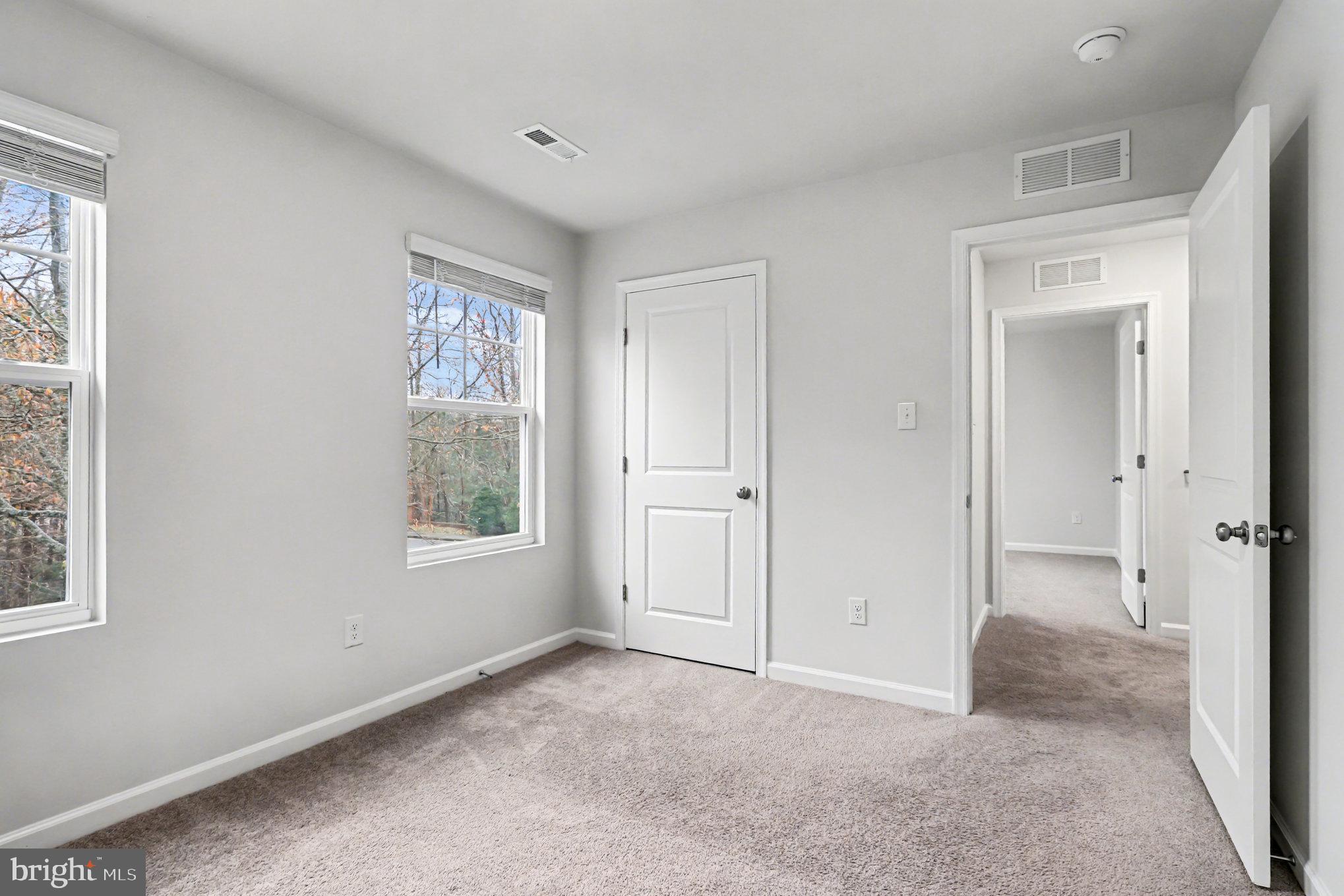 LADYSMITH VILLAGE - Residential