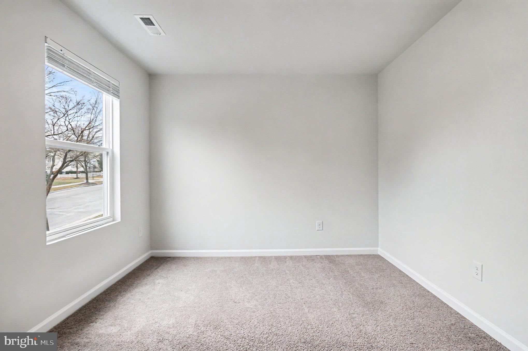 LADYSMITH VILLAGE - Residential