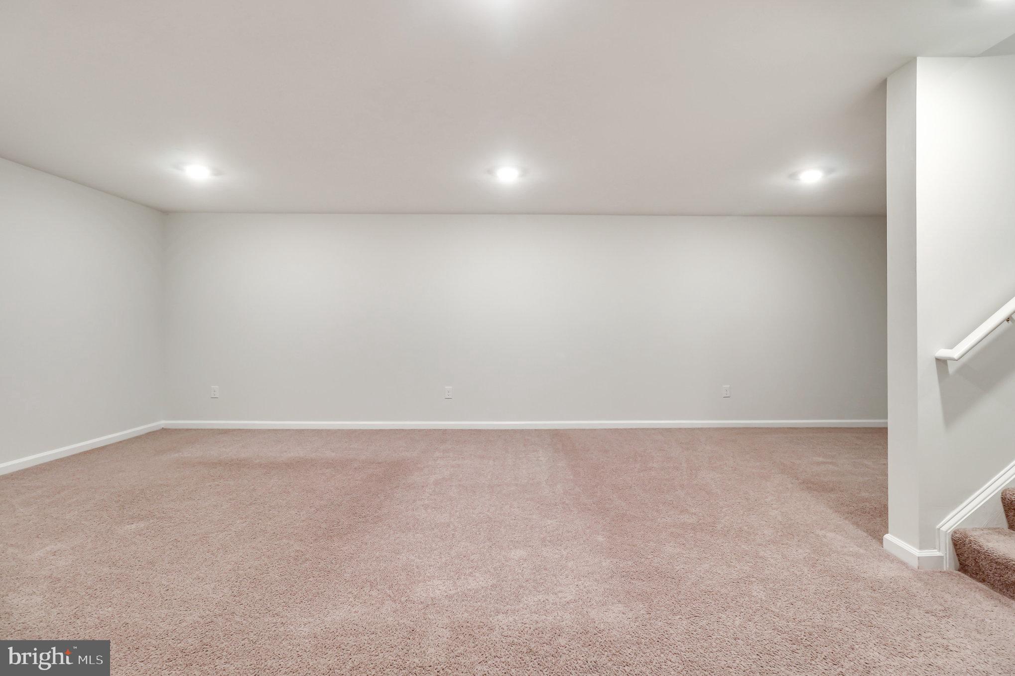 LADYSMITH VILLAGE - Residential