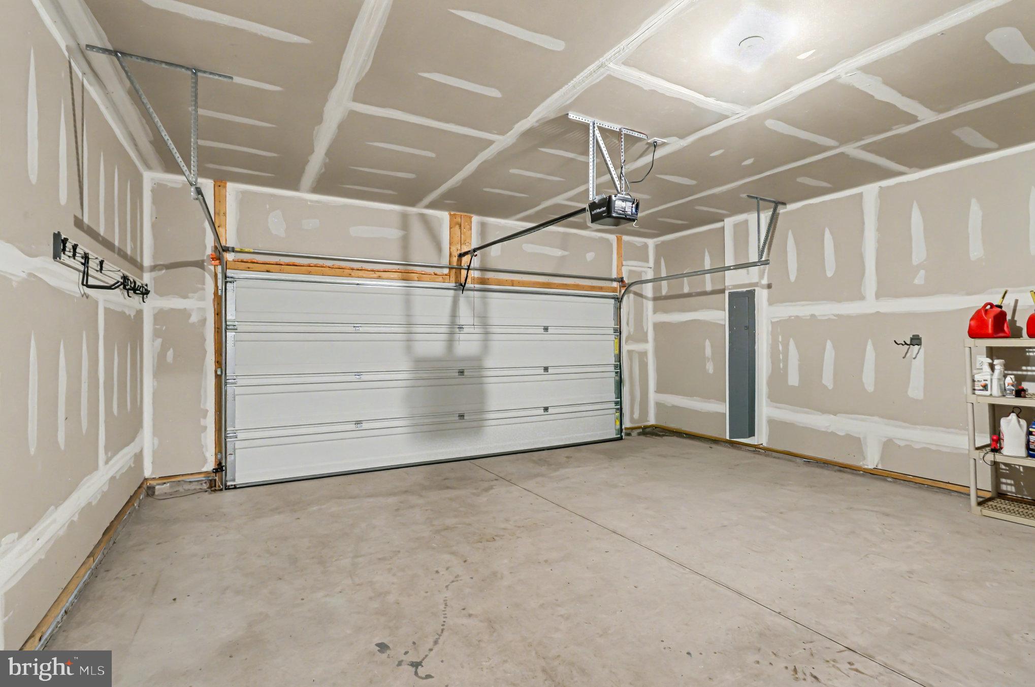 LADYSMITH VILLAGE - Residential