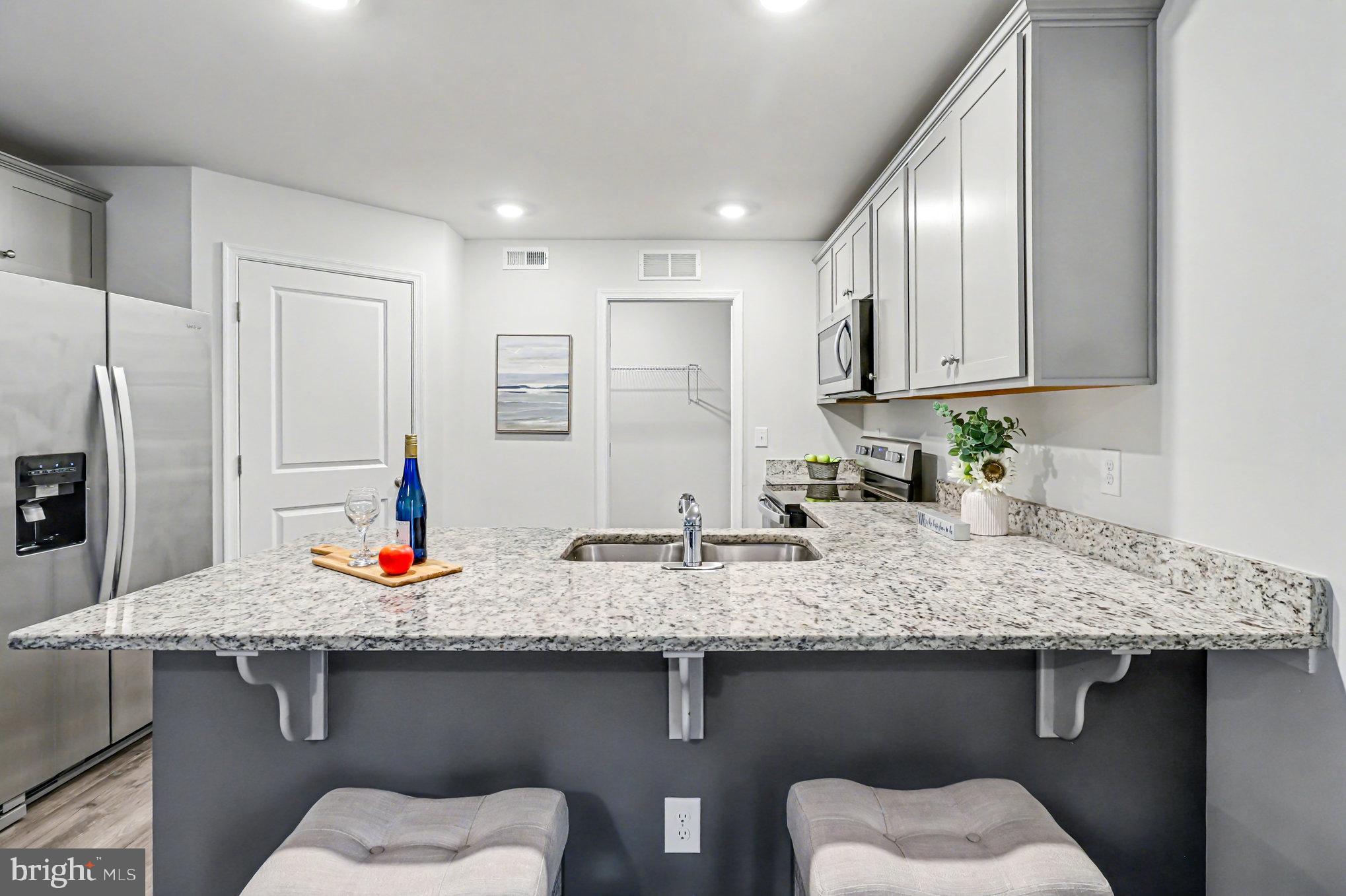 LADYSMITH VILLAGE - Residential