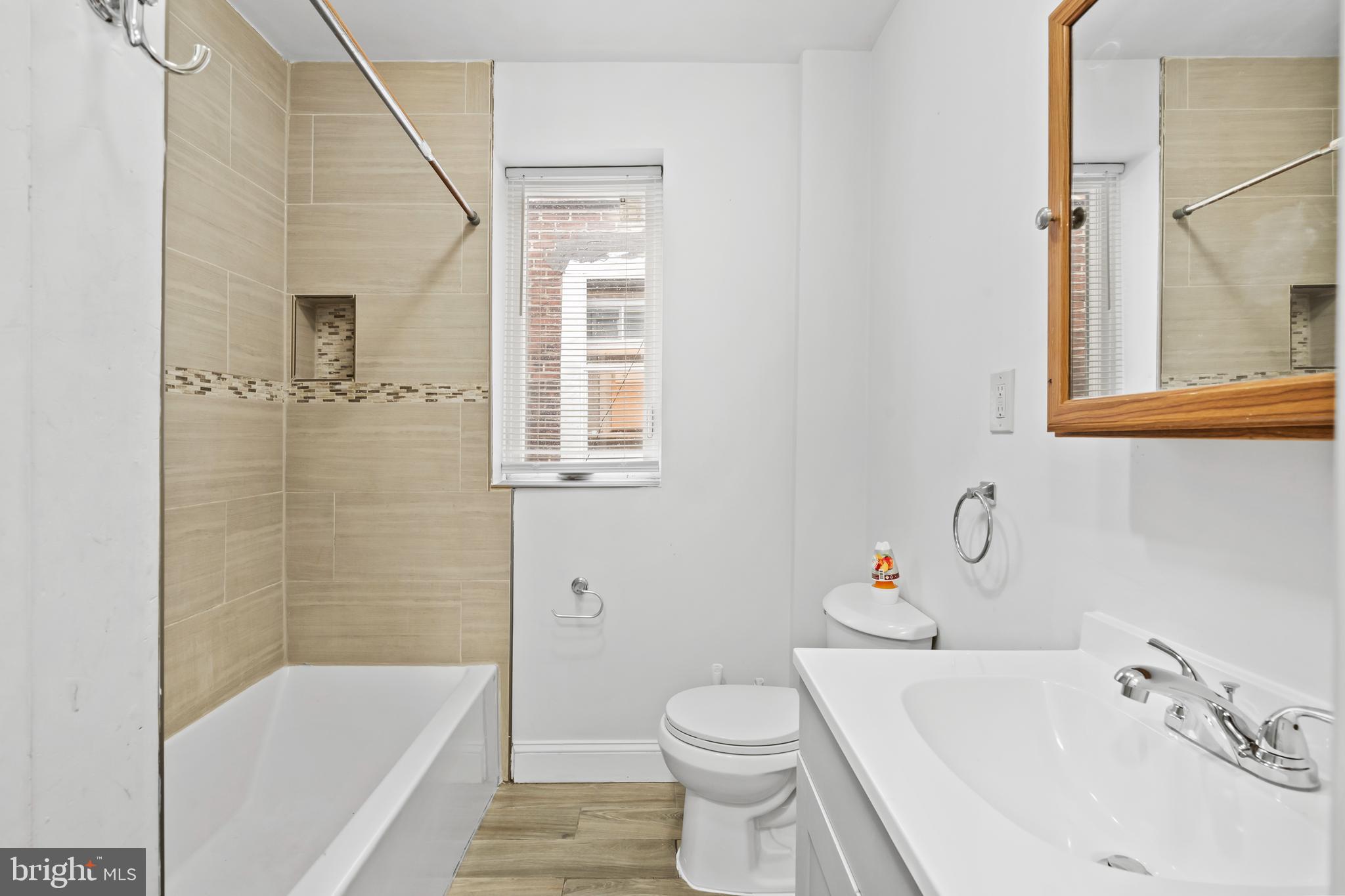 PORT RICHMOND - Residential