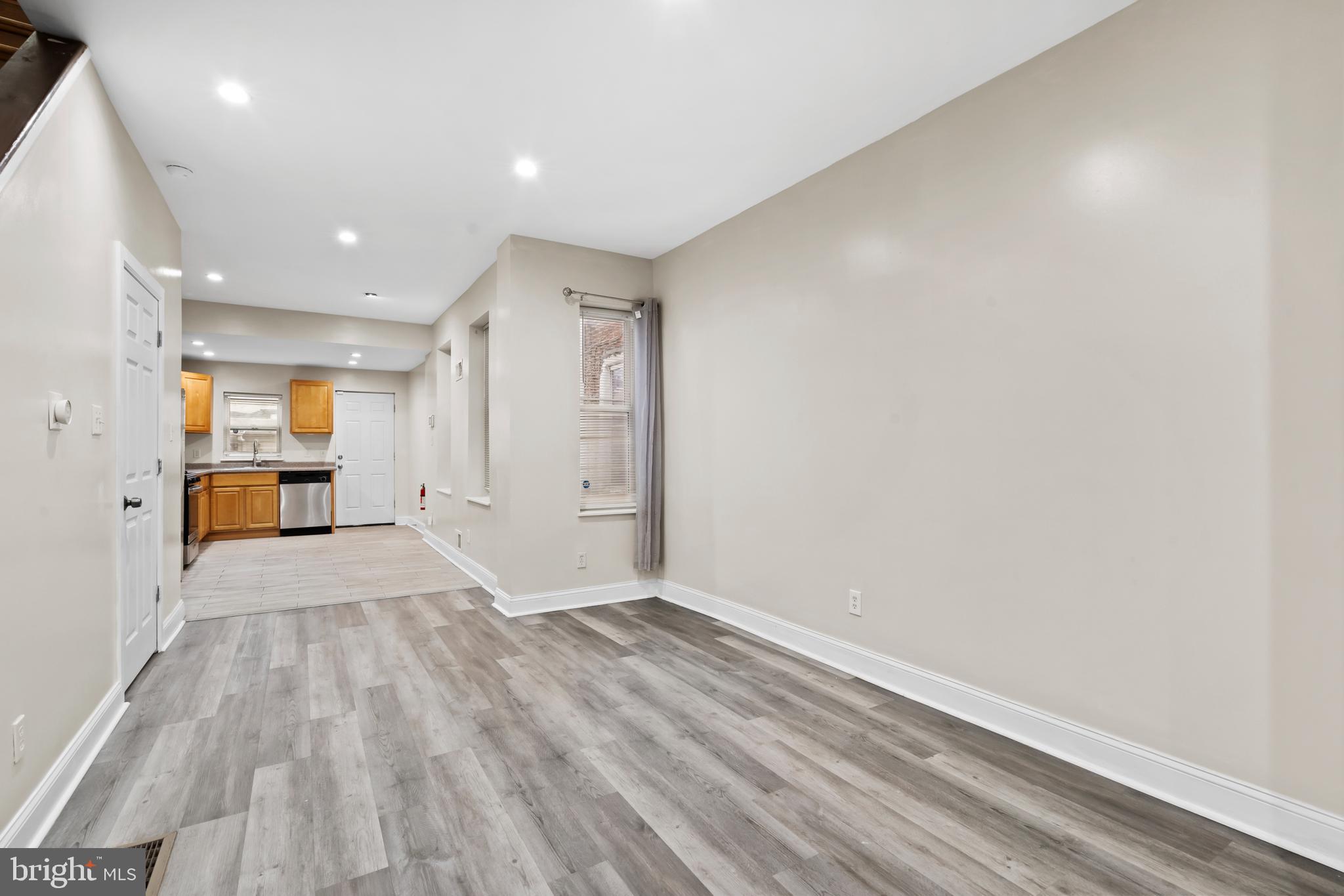 PORT RICHMOND - Residential