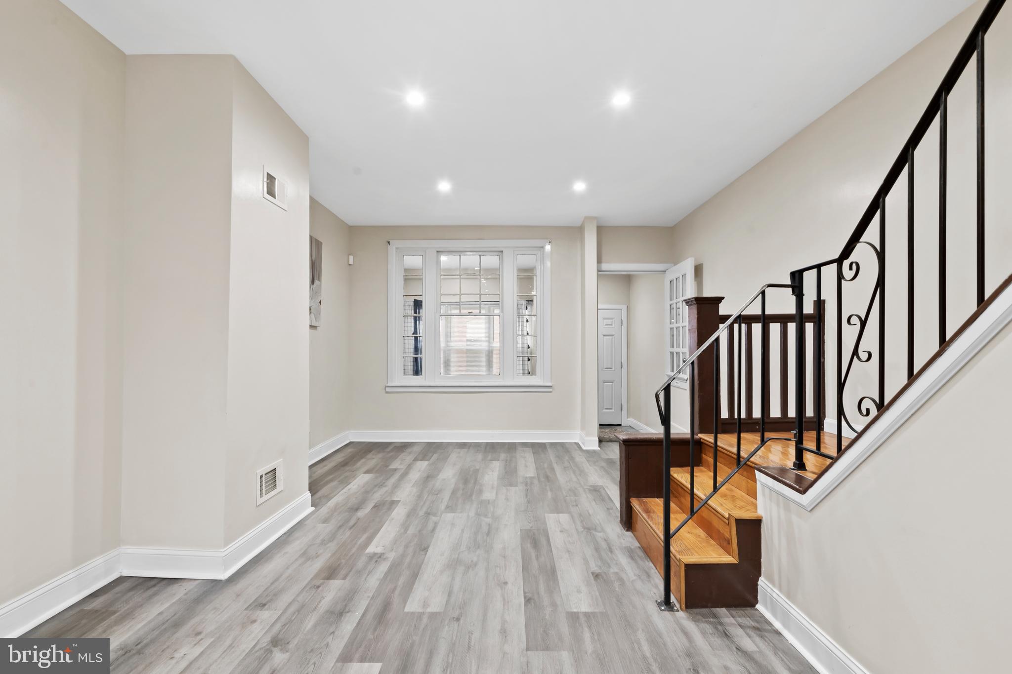 PORT RICHMOND - Residential