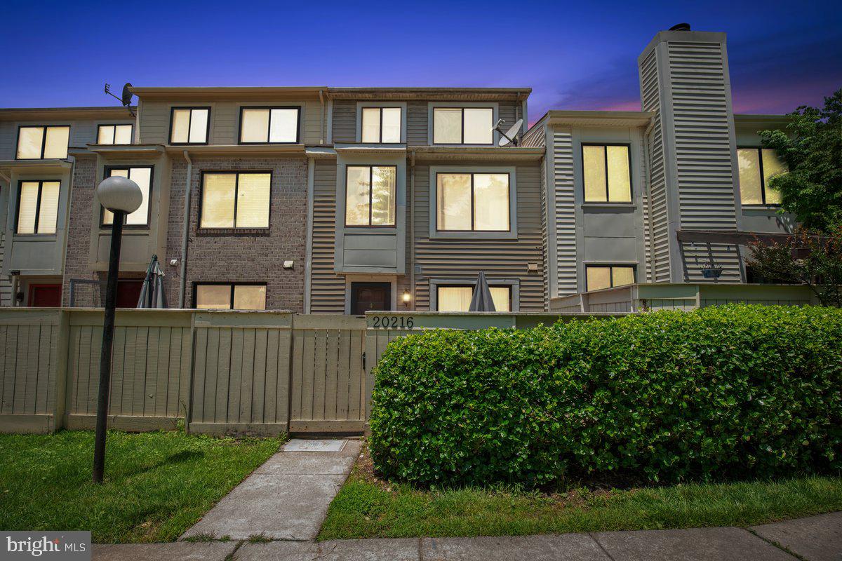 20216 GRAZING WAY