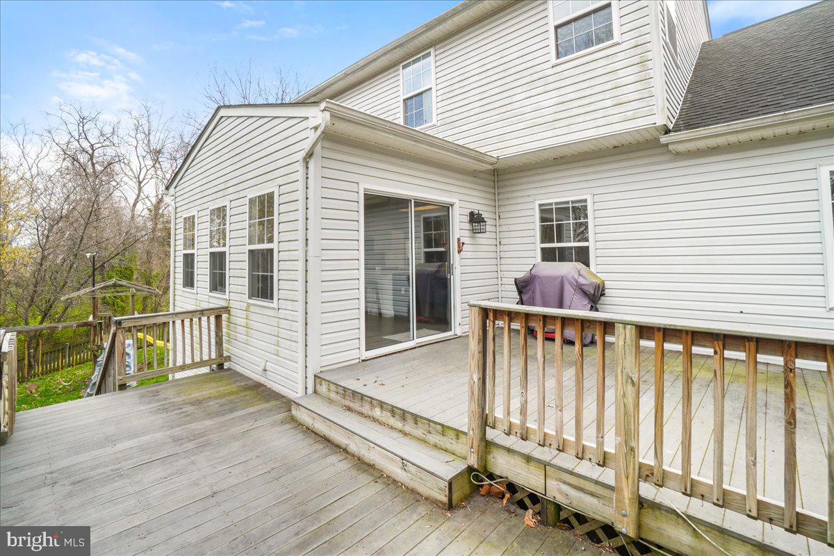 LOCUST HILL - Residential