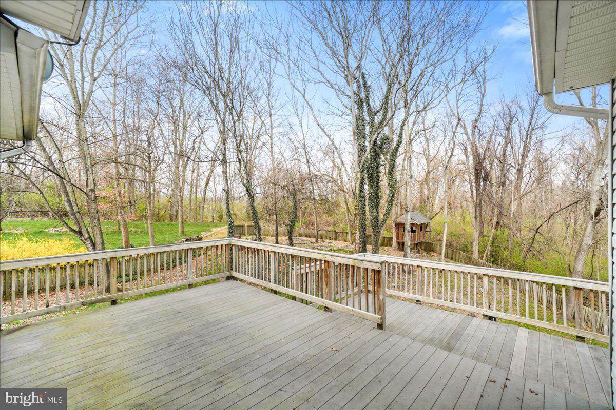 LOCUST HILL - Residential