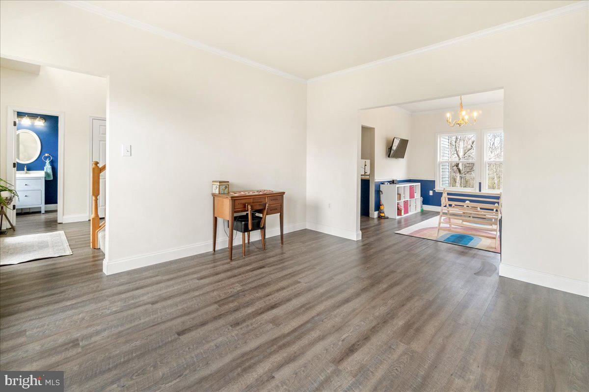 LOCUST HILL - Residential