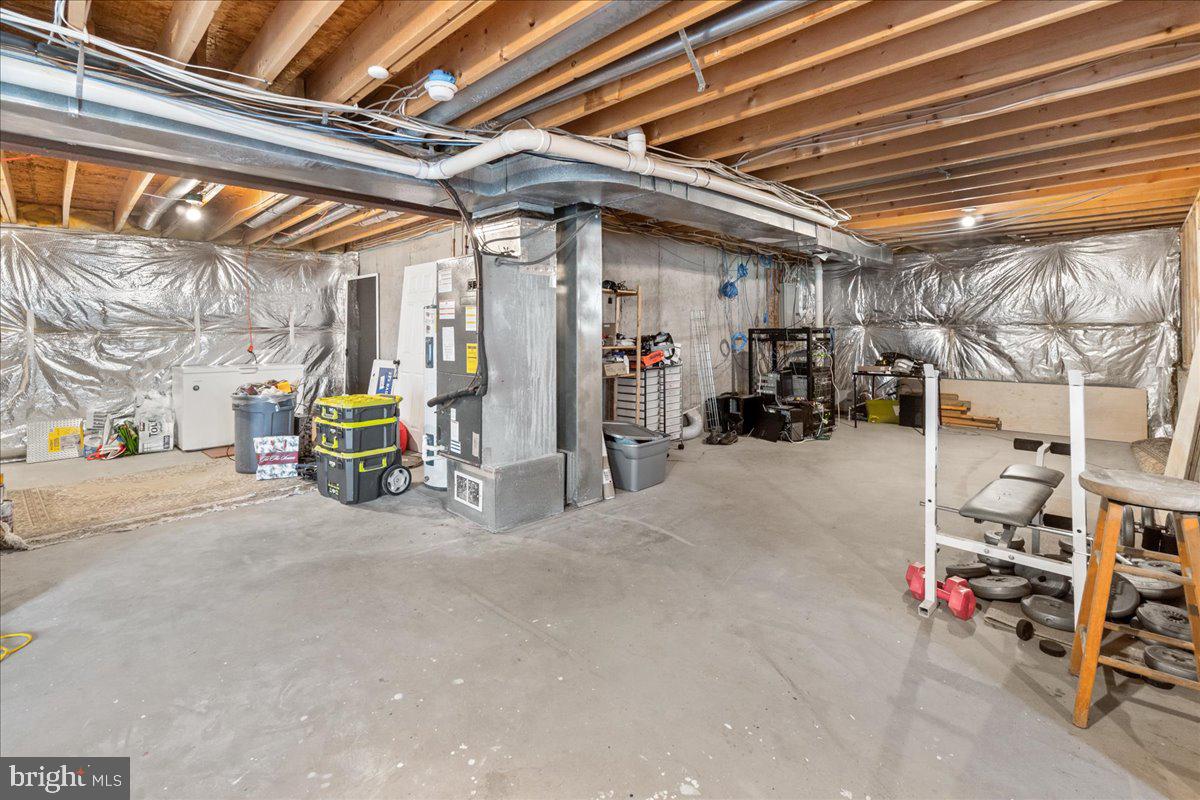 LOCUST HILL - Residential