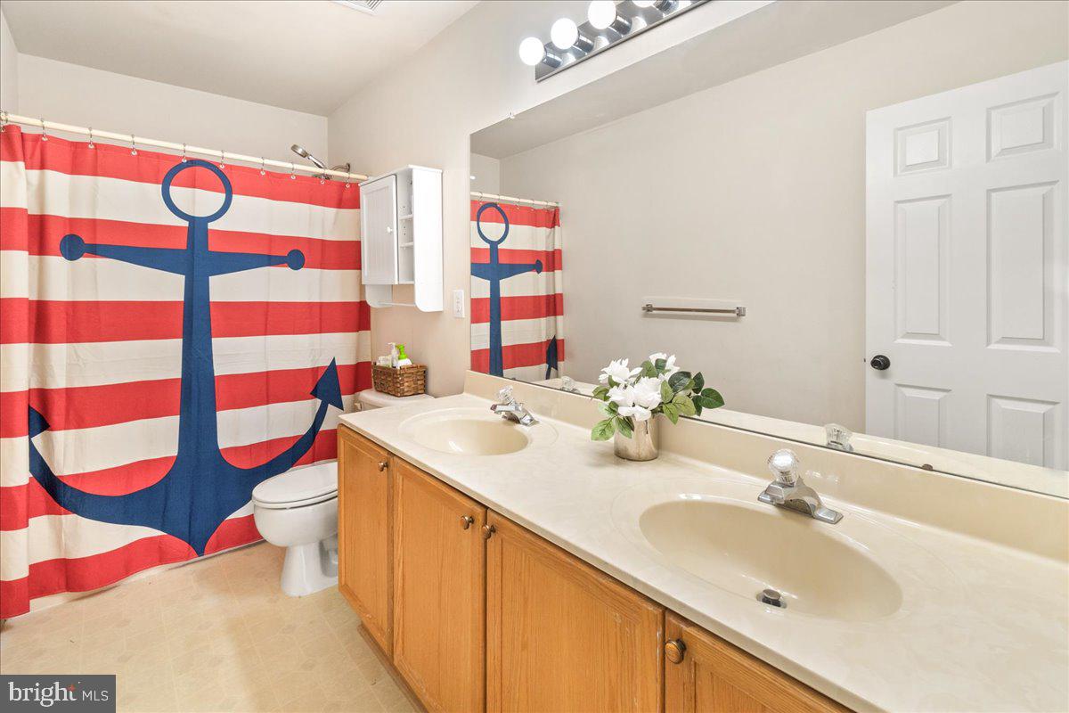 LOCUST HILL - Residential