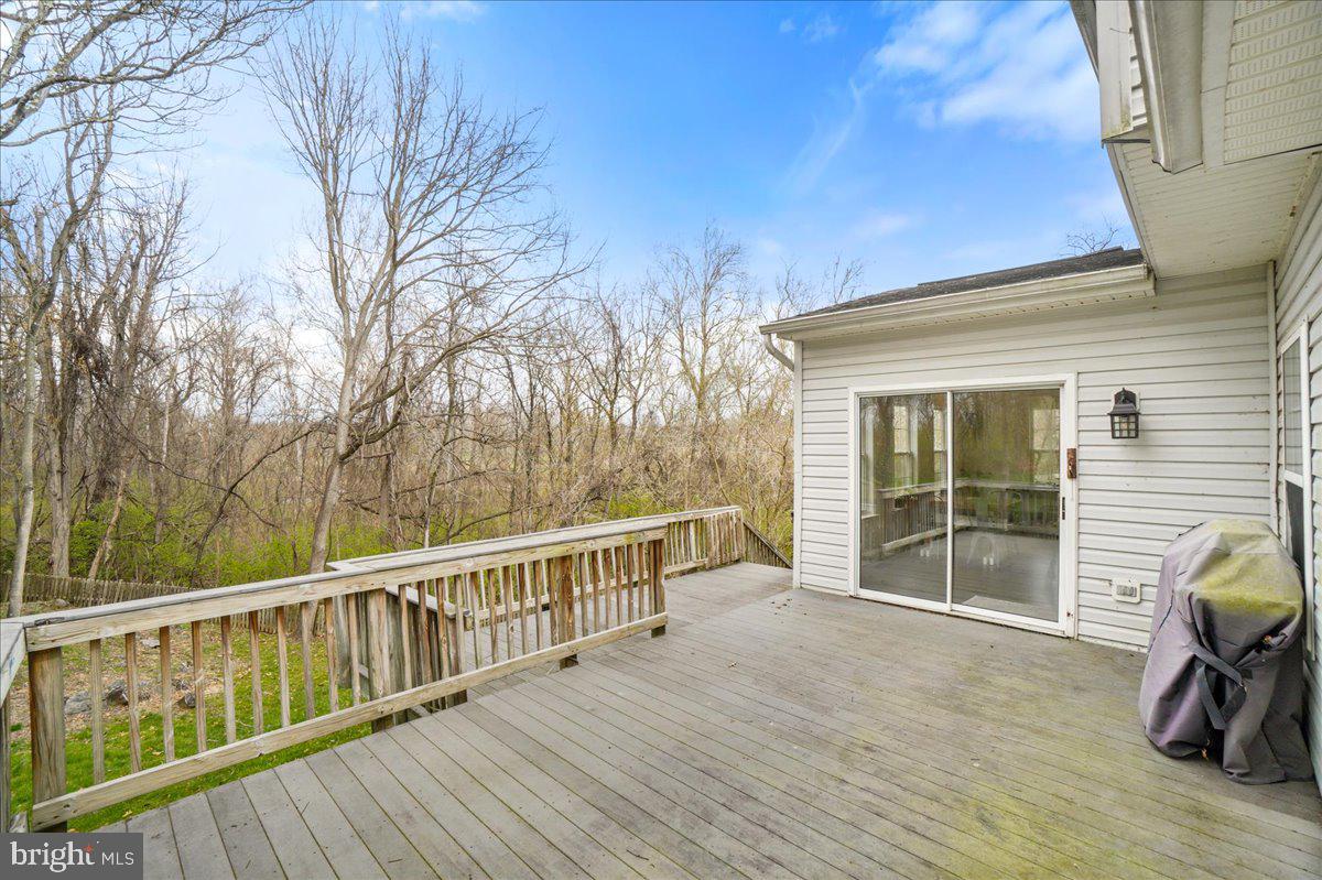 LOCUST HILL - Residential