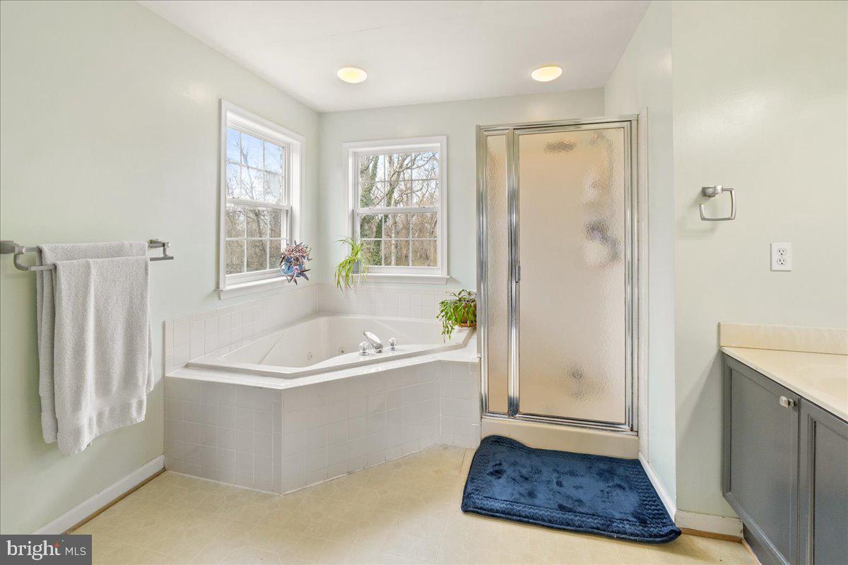 LOCUST HILL - Residential