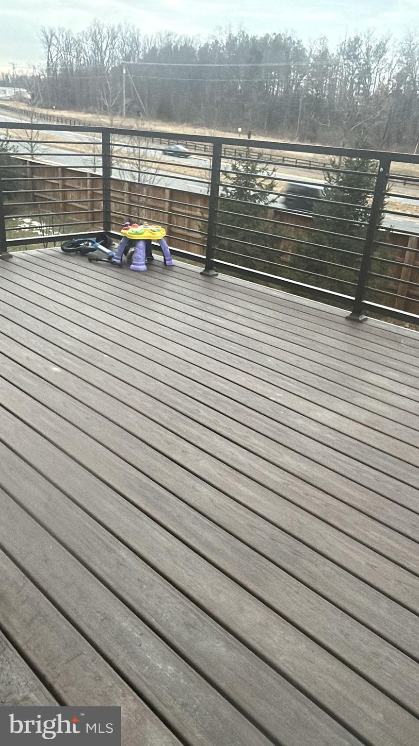 ASHBURN OVERLOOK - Residential Lease