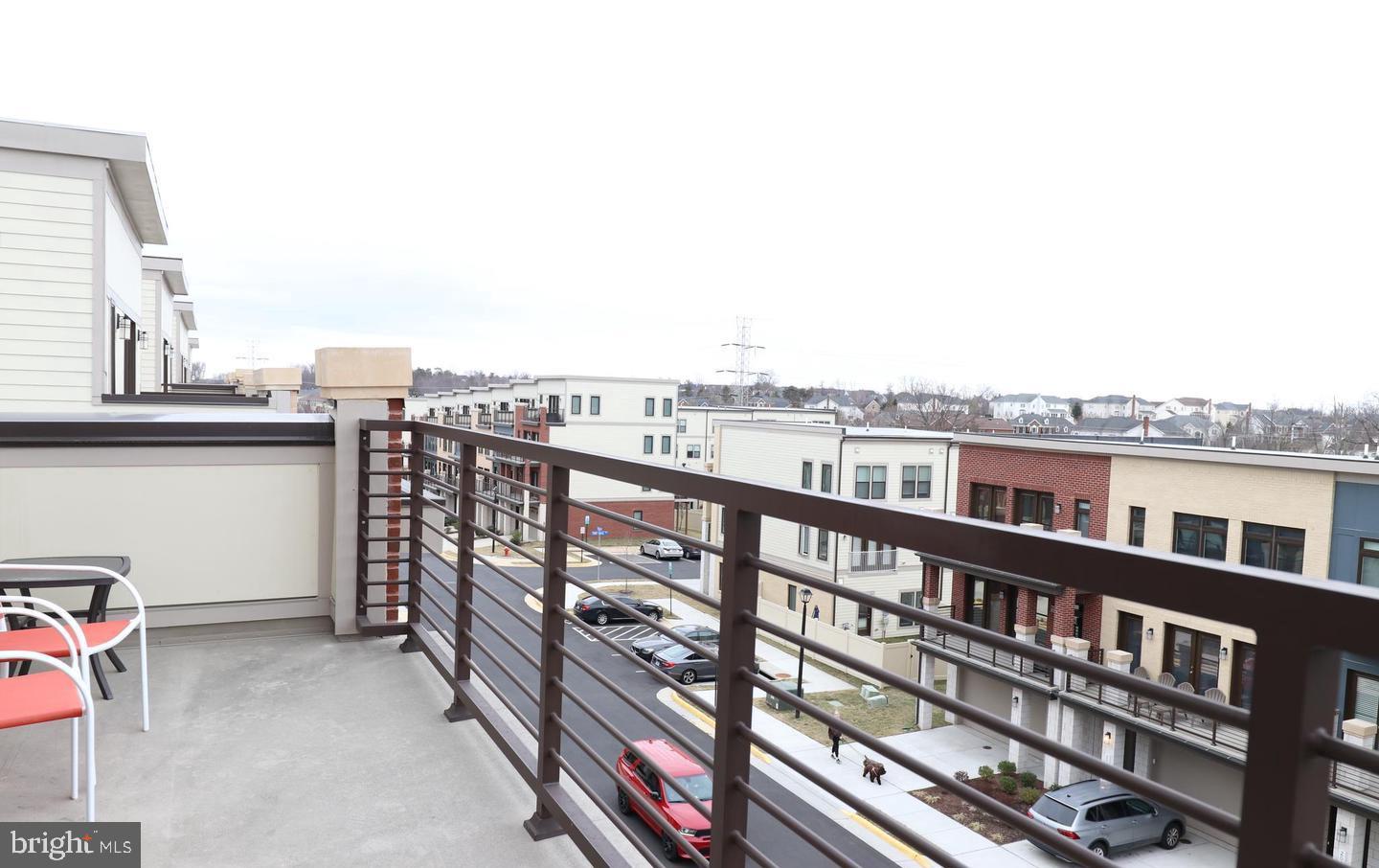 ASHBURN OVERLOOK - Residential Lease