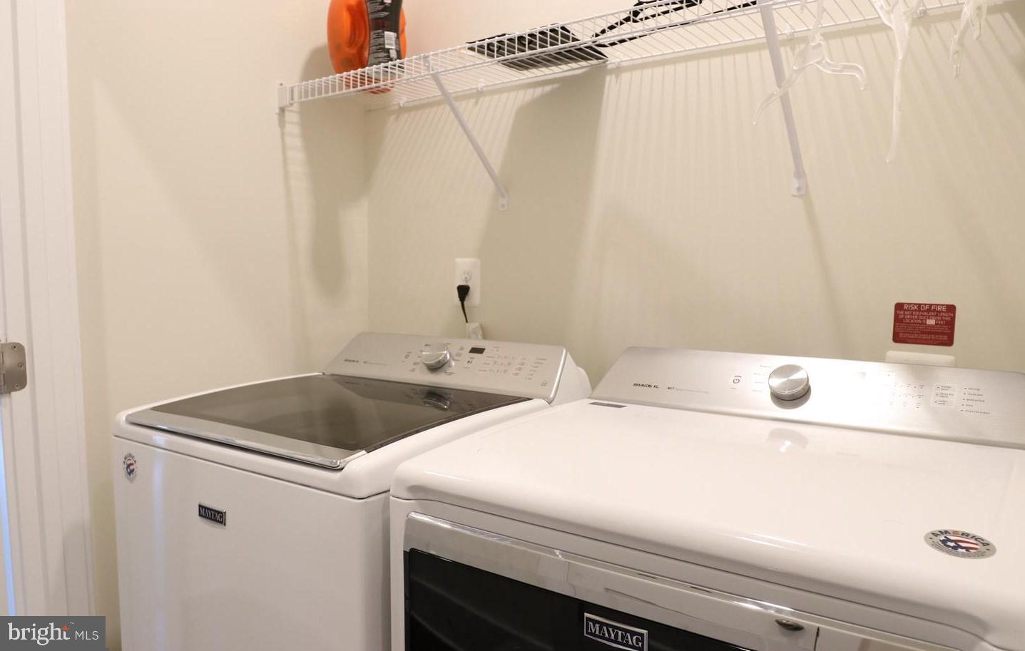 ASHBURN OVERLOOK - Residential Lease