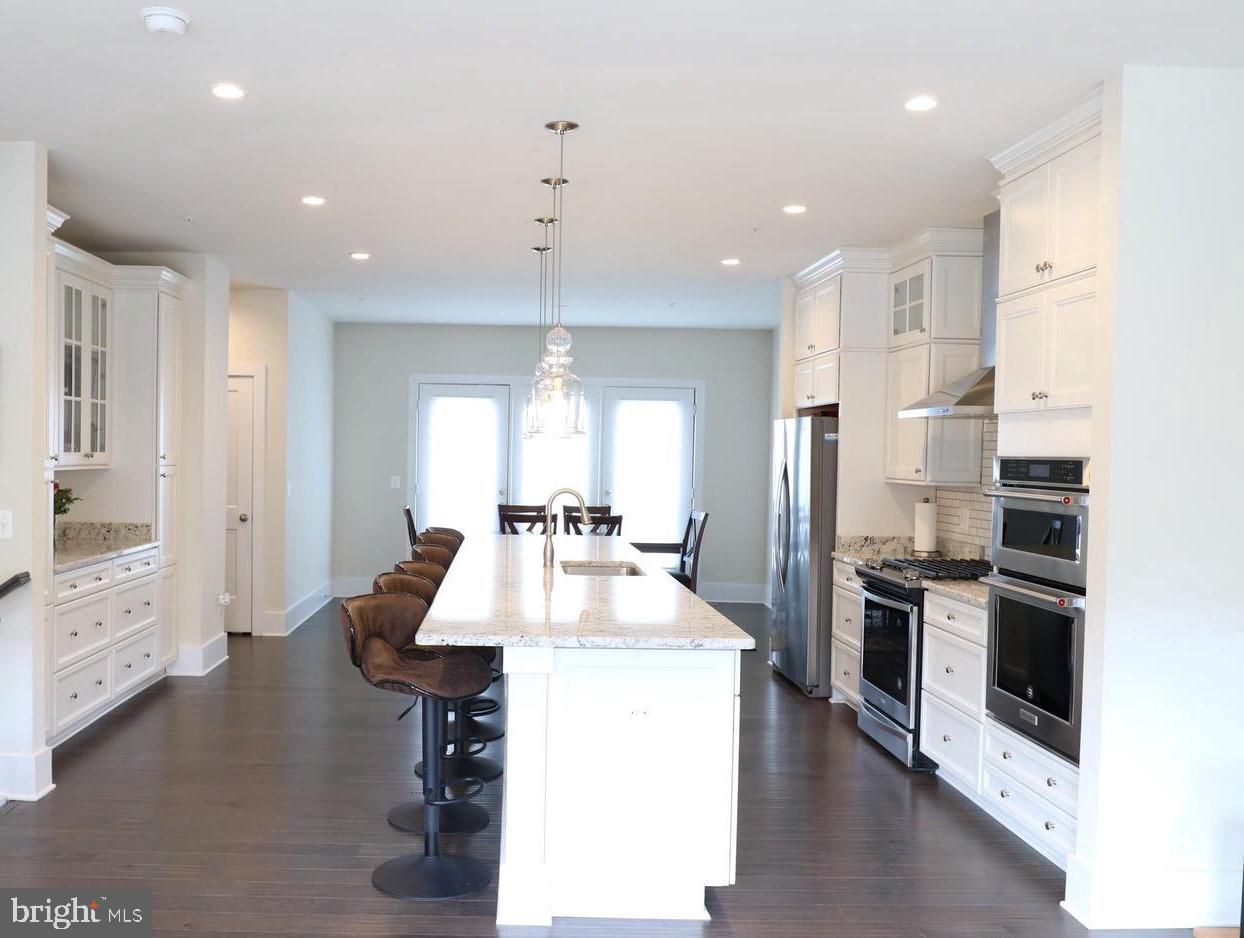 ASHBURN OVERLOOK - Residential Lease