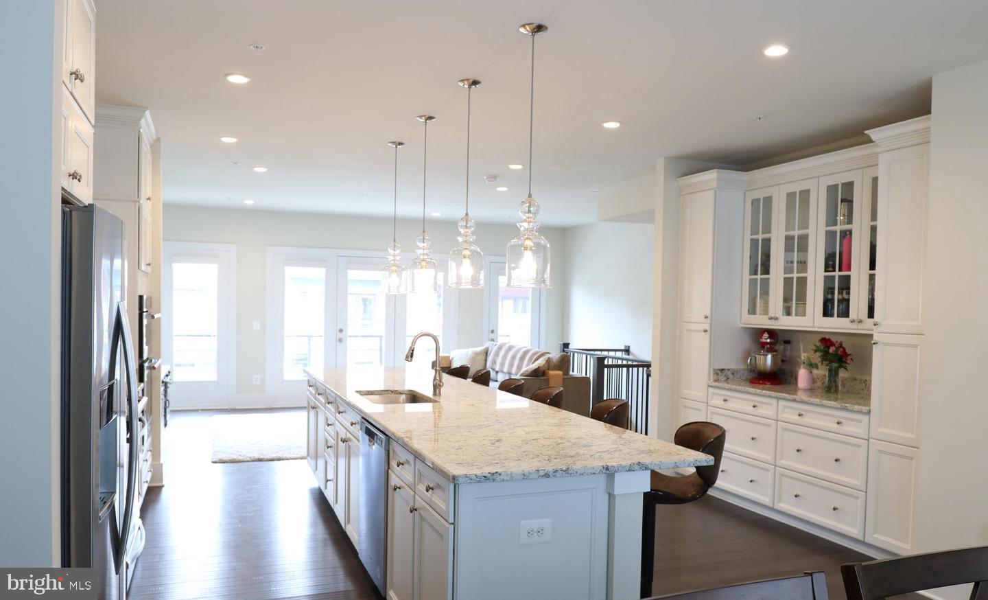 ASHBURN OVERLOOK - Residential Lease