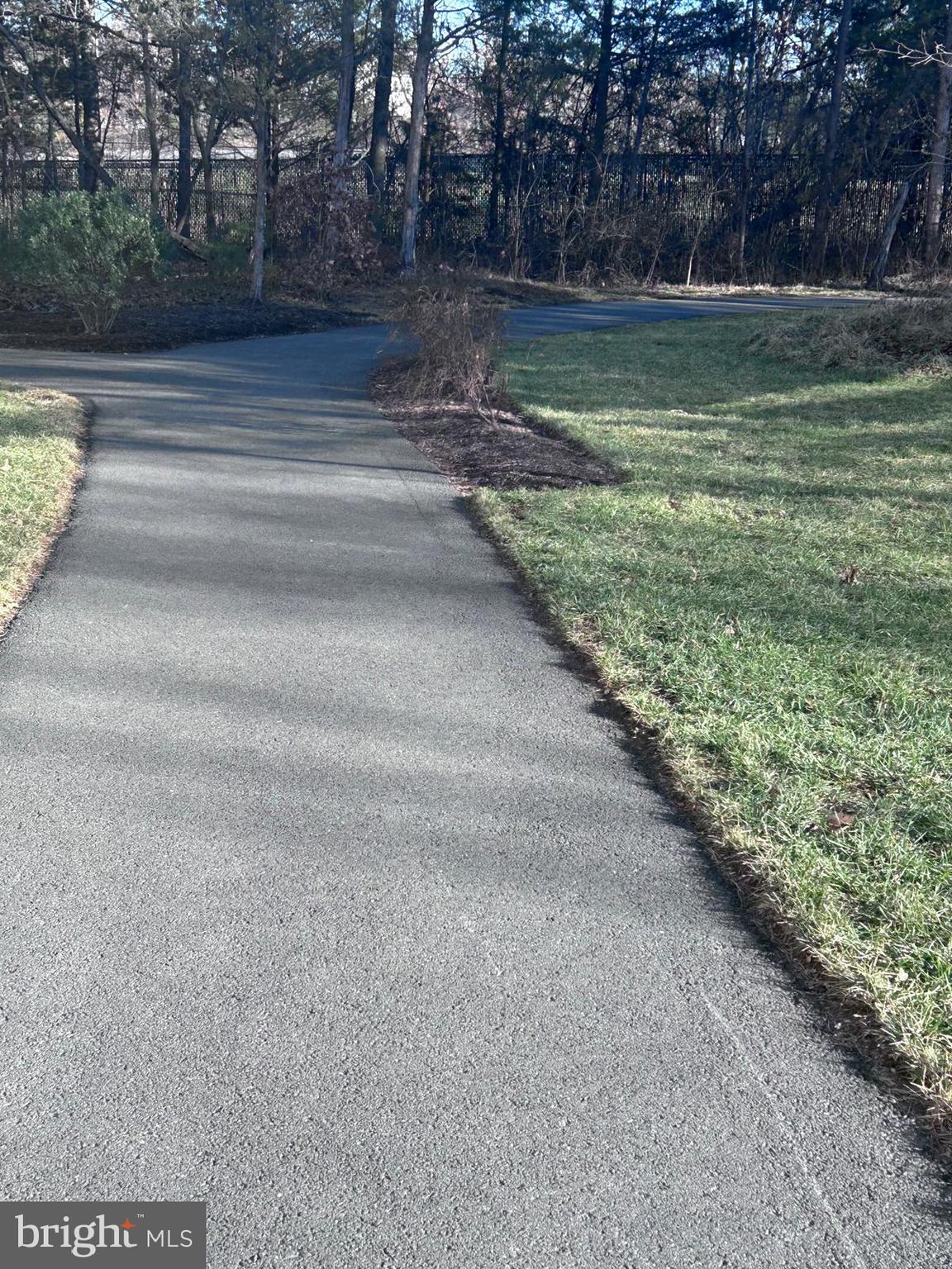 ASHBURN OVERLOOK - Residential Lease