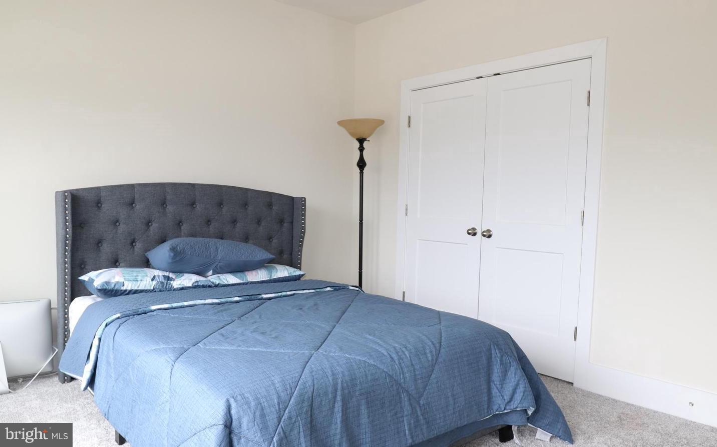 ASHBURN OVERLOOK - Residential Lease