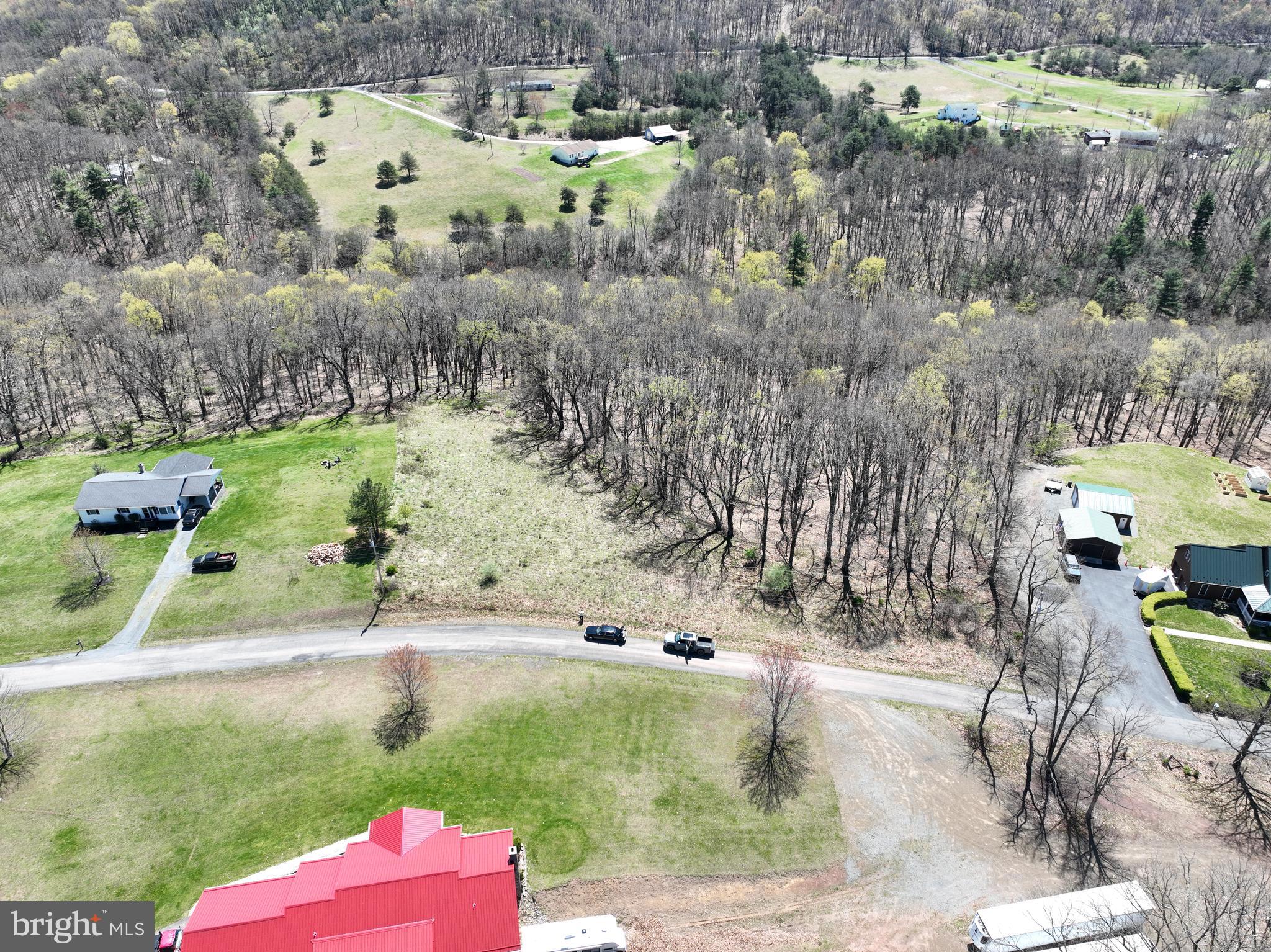 COMMUNITY KNOLLS - Land