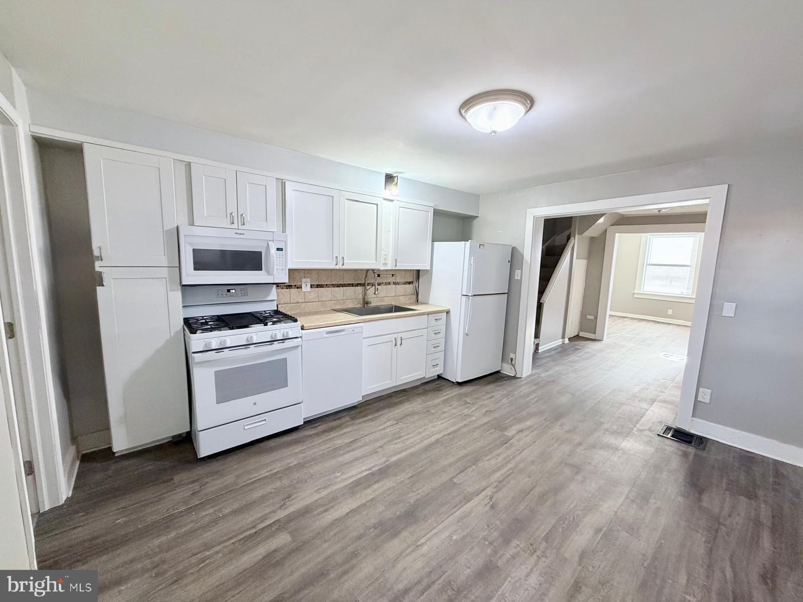 123 E LOUTHER STREET