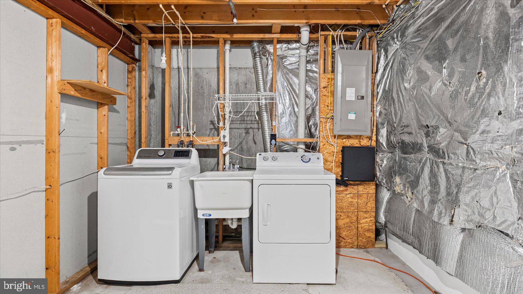 CASTLE STONE AT WHITE MARSH - Residential