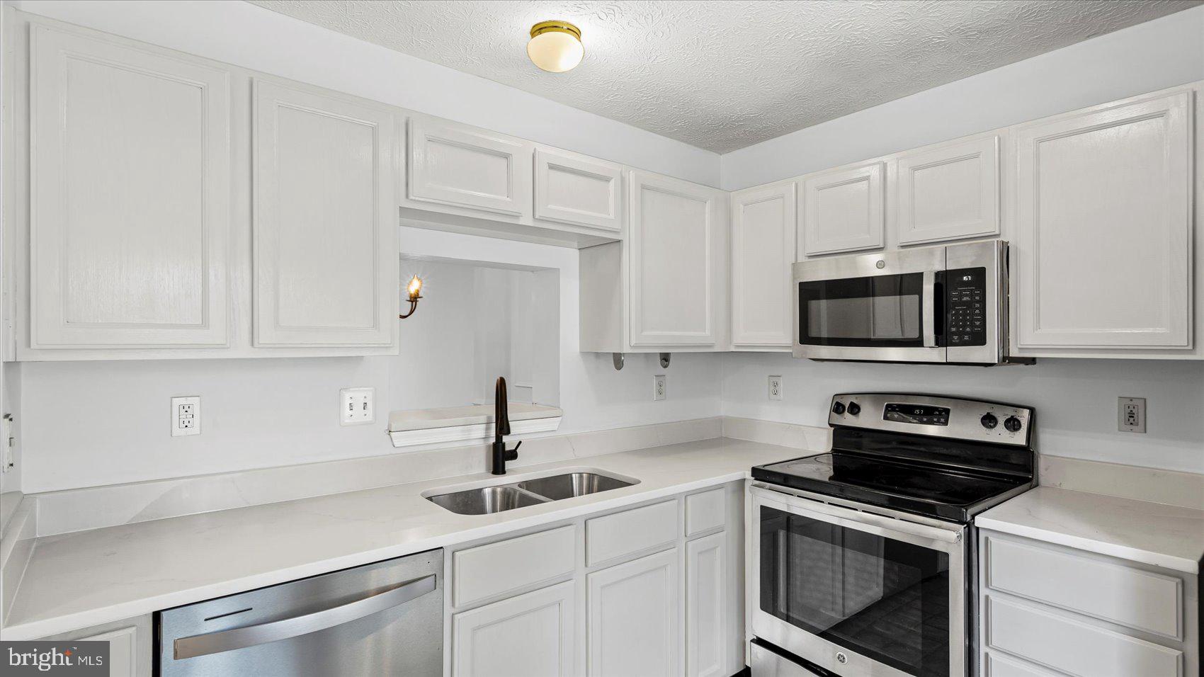 CASTLE STONE AT WHITE MARSH - Residential