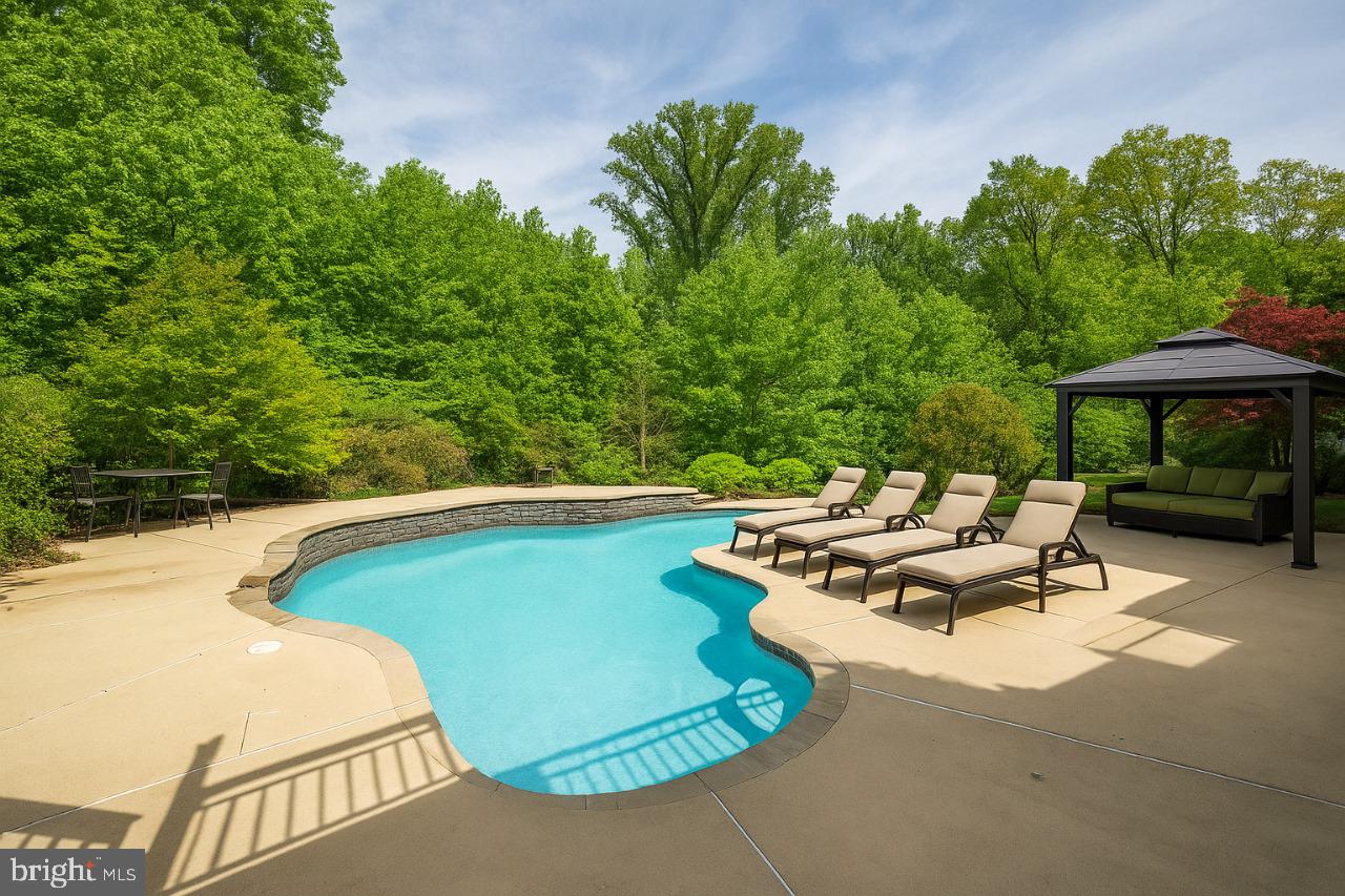 PRESERVE AT SQUIRE CHEYNEY FARM - Residential