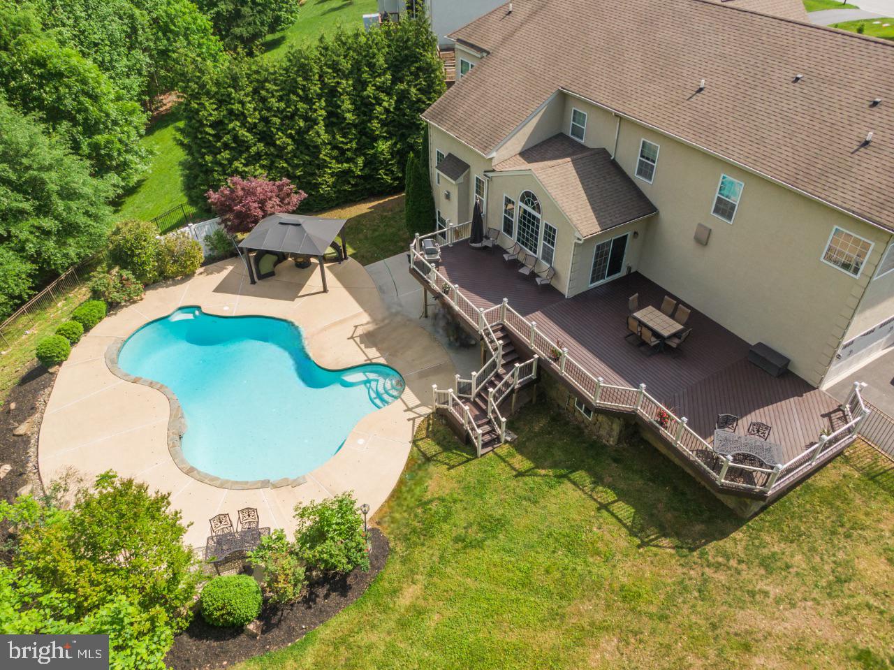 PRESERVE AT SQUIRE CHEYNEY FARM - Residential