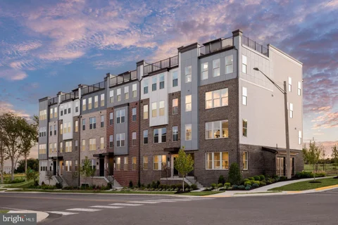 MLS: VAPW2131144