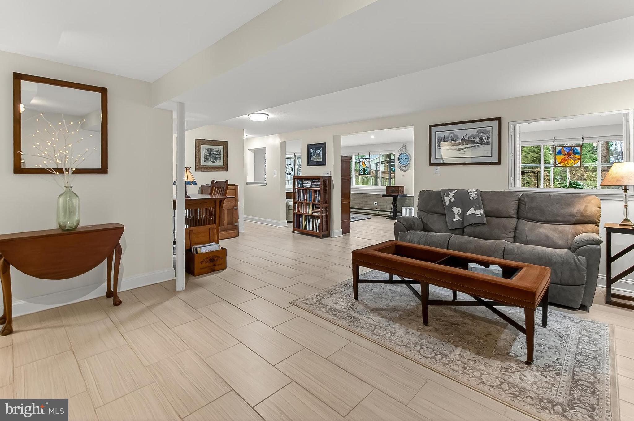 KINGS PARK WEST - Residential