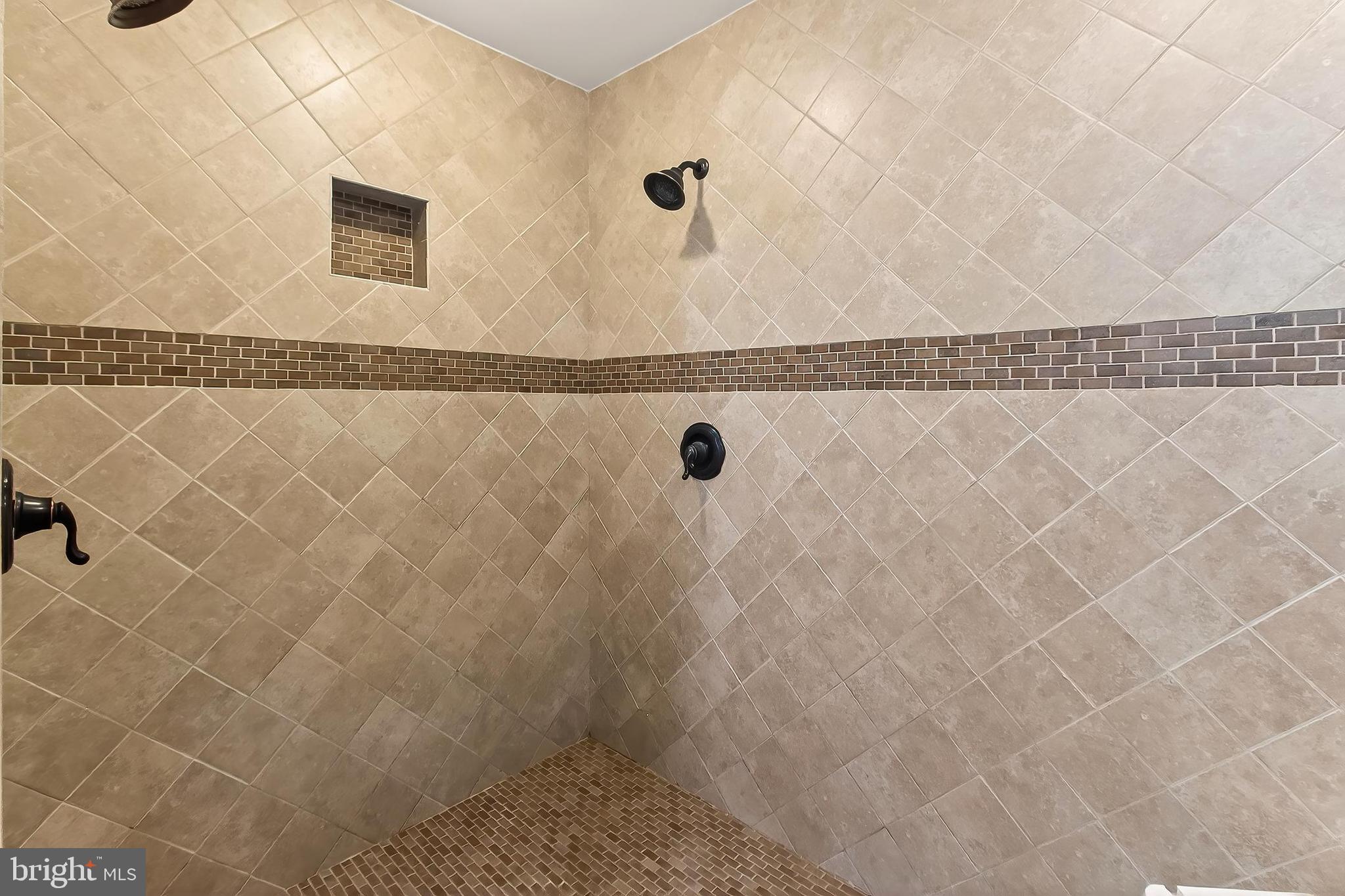 KINGS PARK WEST - Residential