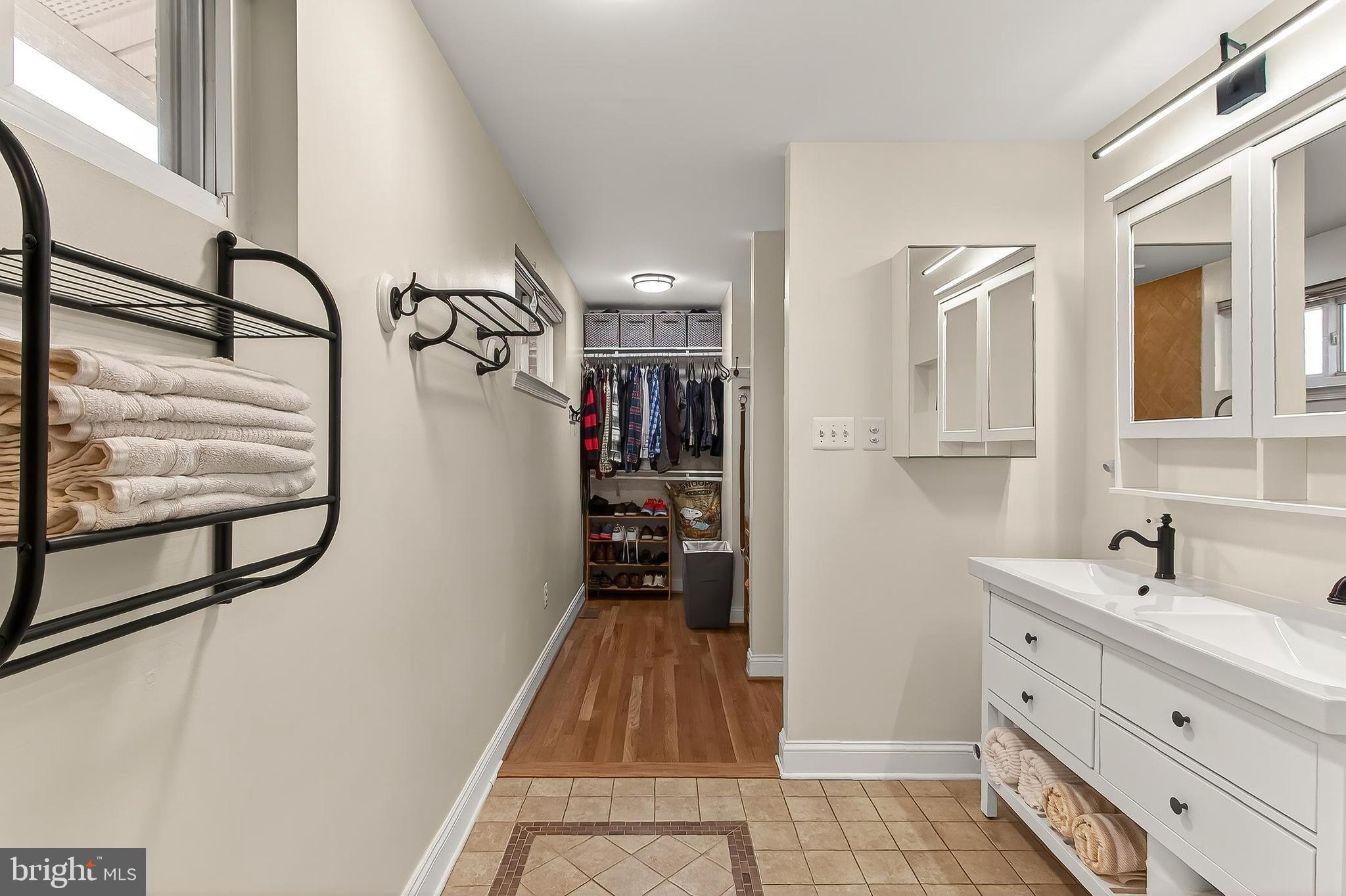 KINGS PARK WEST - Residential