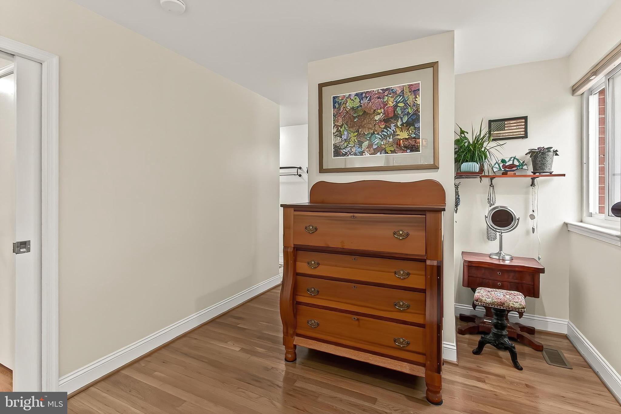 KINGS PARK WEST - Residential