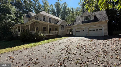 4738 Holly Avenue, Fairfax, VA MLS: VAFX2344990