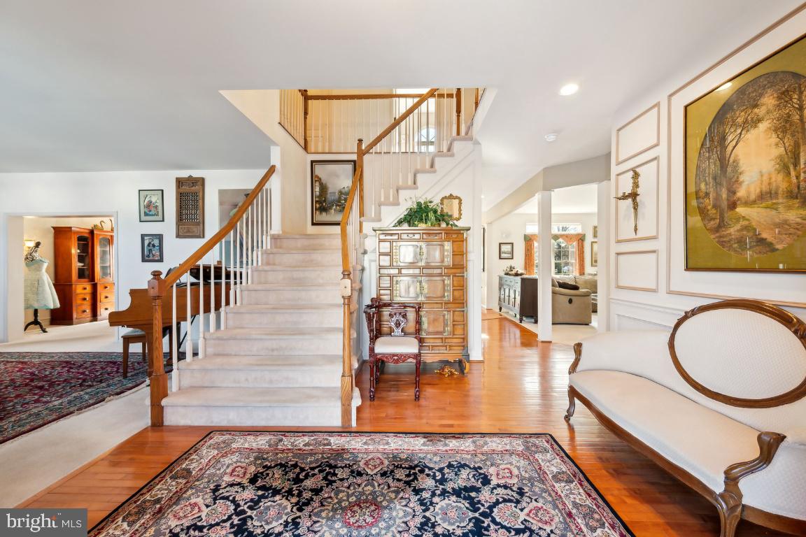 1 RESERVE COURT